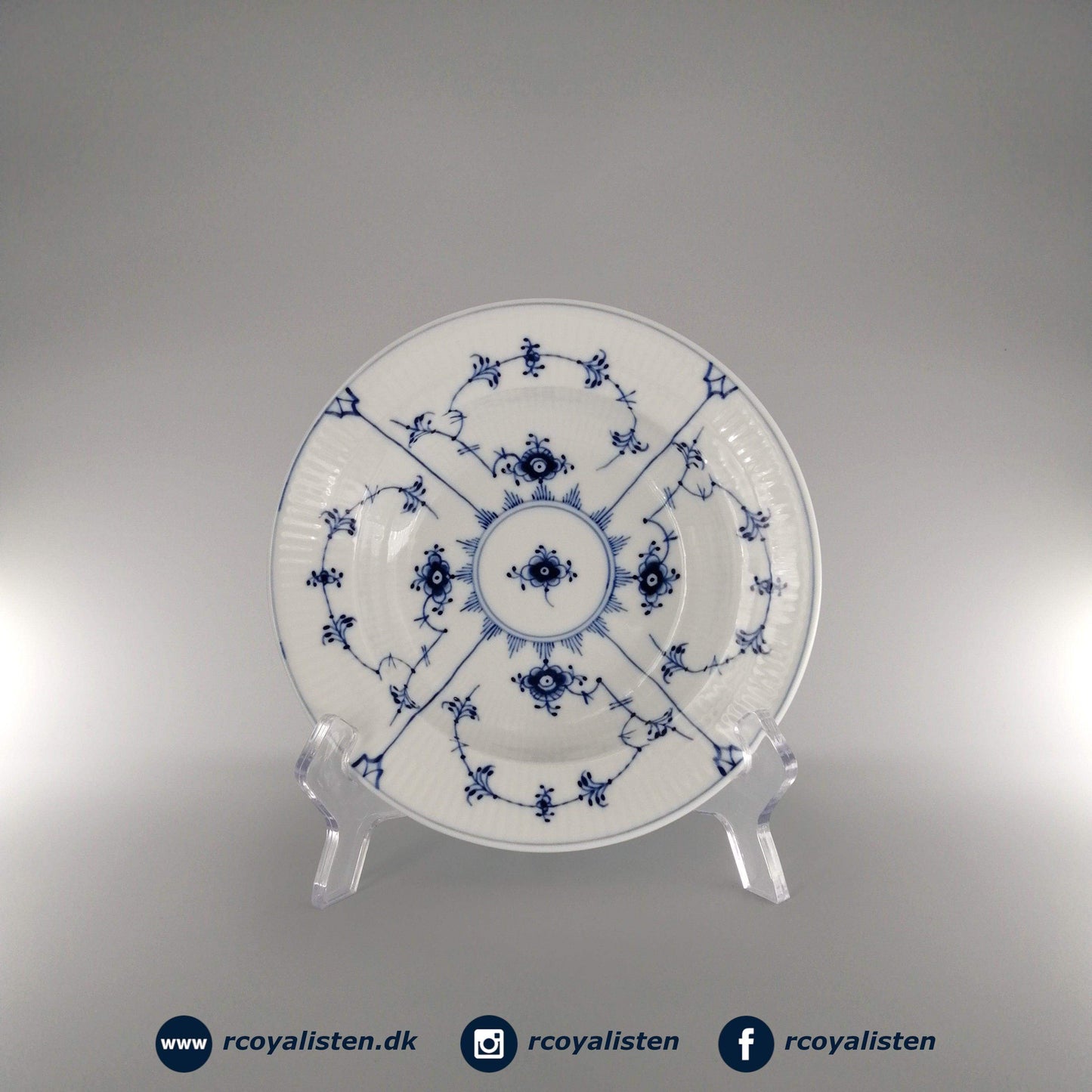 Musselmalet Riflet Dyb Tallerken (17 cm) - RCoyalisten.dk