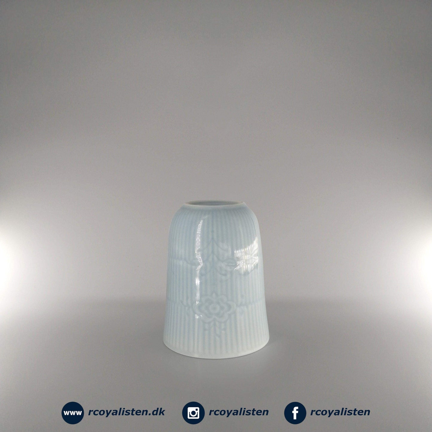 Flower Emblem Krus (33 cl) - Lyseblå - RCoyalisten.dk