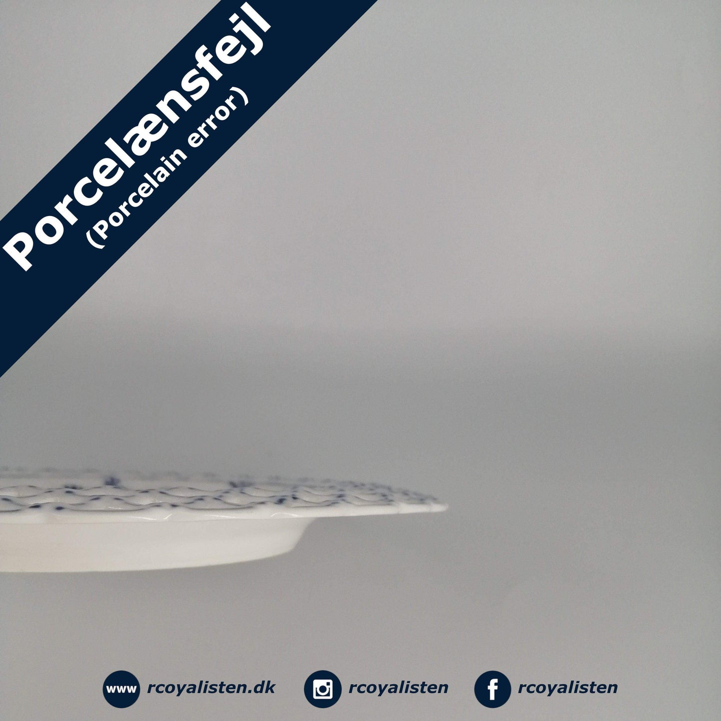 Musselmalet Helblonde Tallerken med Gennemskåret Bort (21 cm) - RCoyalisten.dk