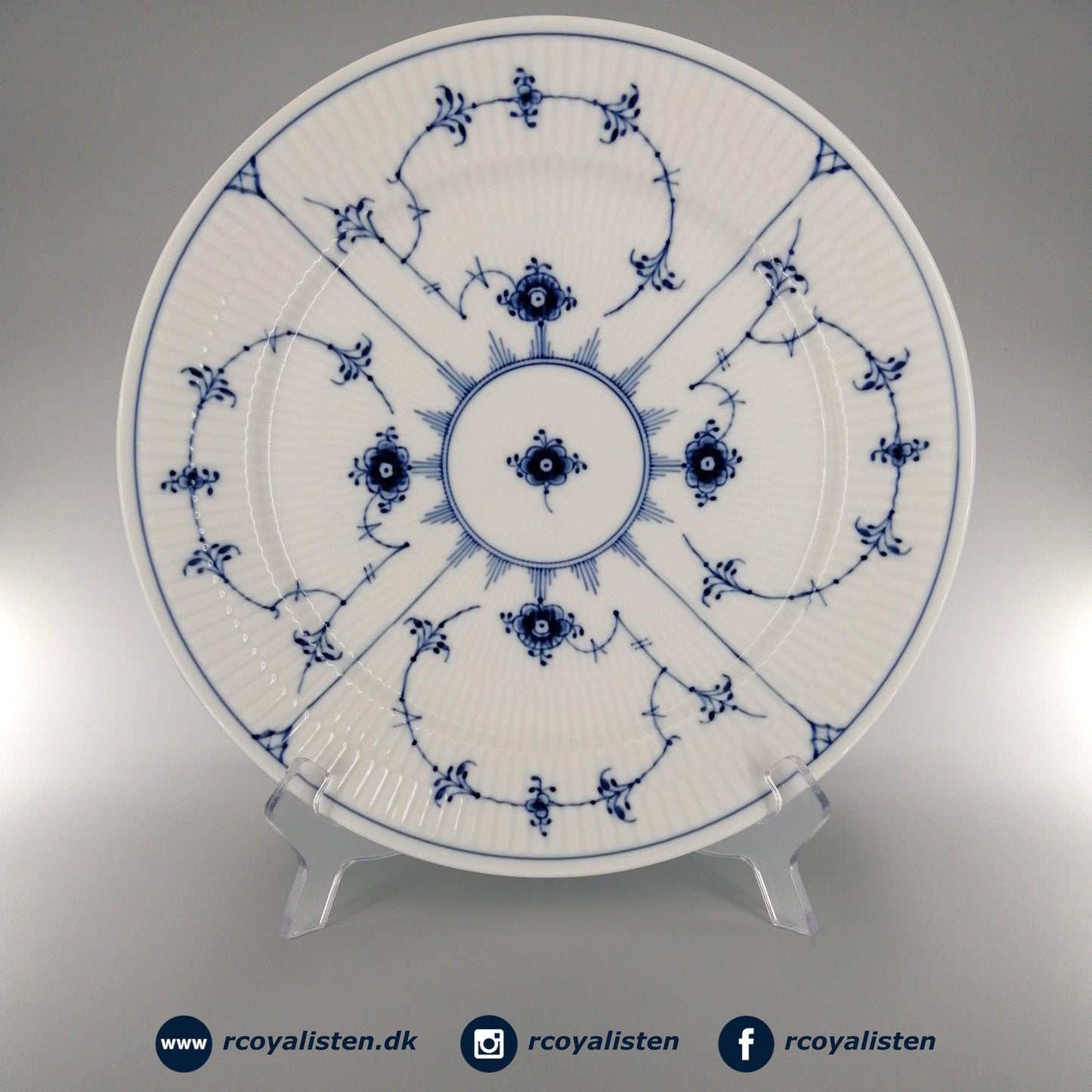 Musselmalet Riflet Tallerken (27 cm) - RCoyalisten.dk