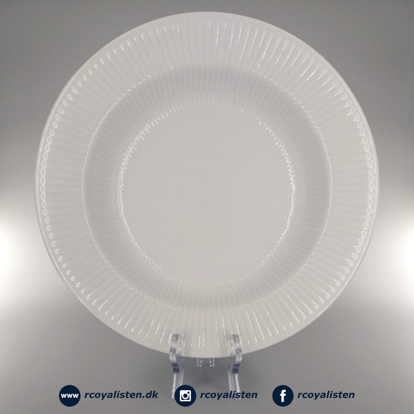 Hvid Riflet Dyb Tallerken (30 cm) - RCoyalisten.dk