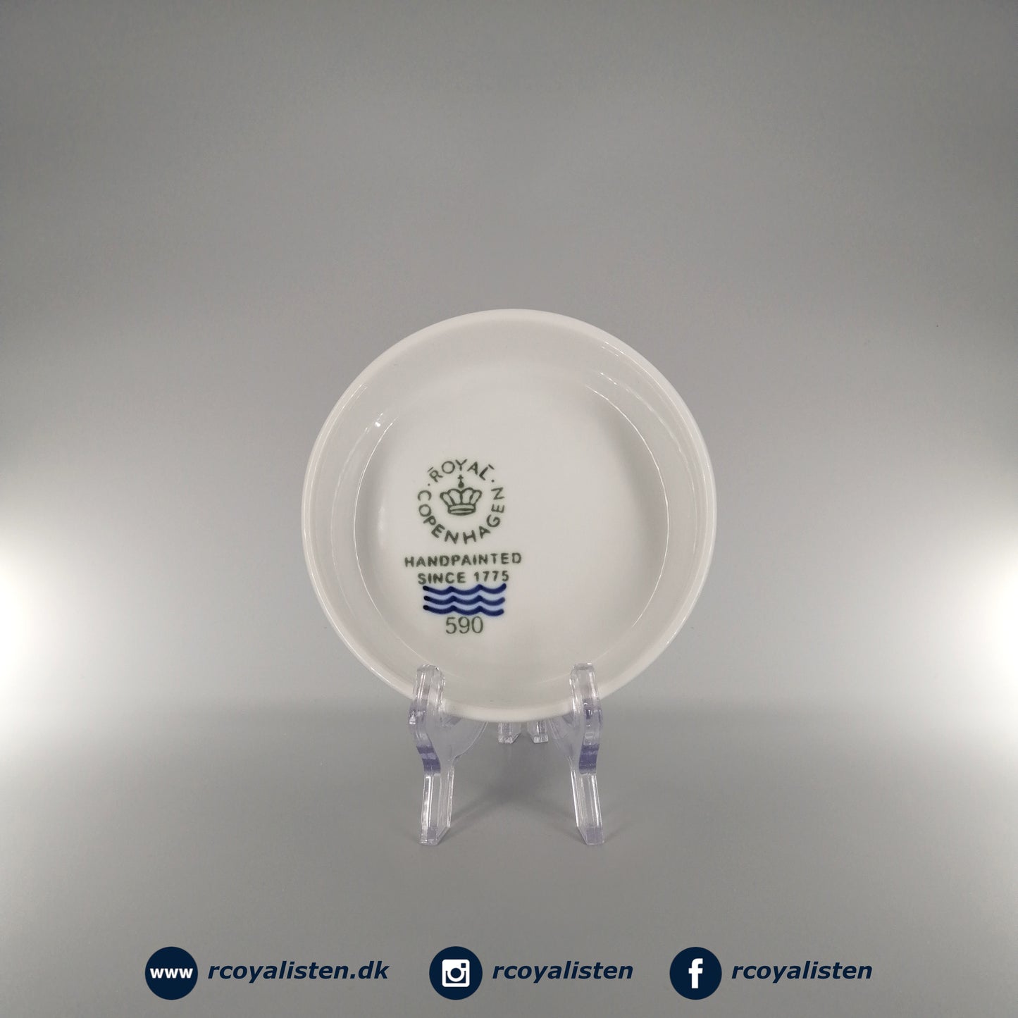 Royal Copenhagen Hvid Riflet Tærtefad (14 cm) - RCoyalisten.dk