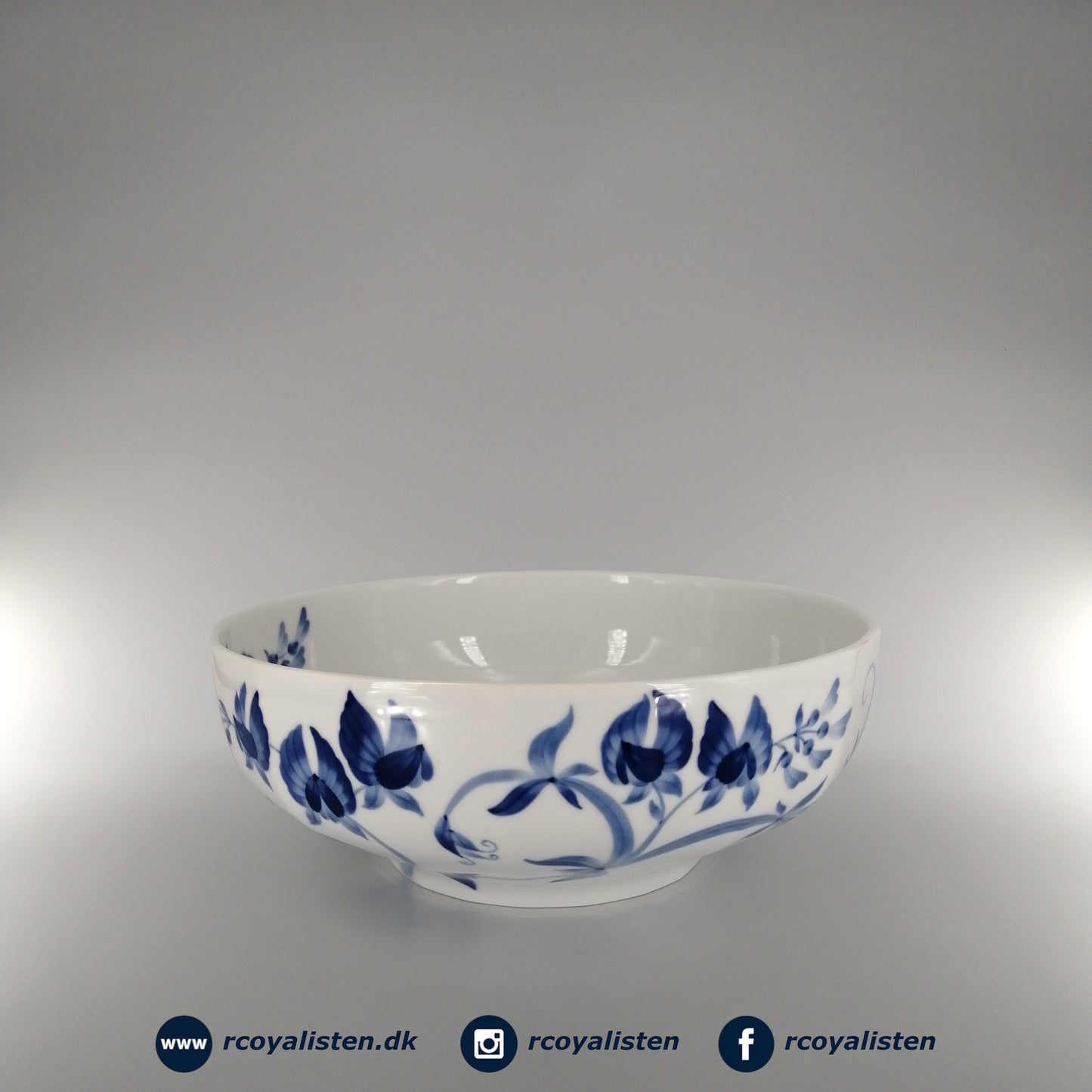 Royal Copenhagen Blomst Skål (22 cm / 200 cl) - Ærteblomst - RCoyalisten.dk
