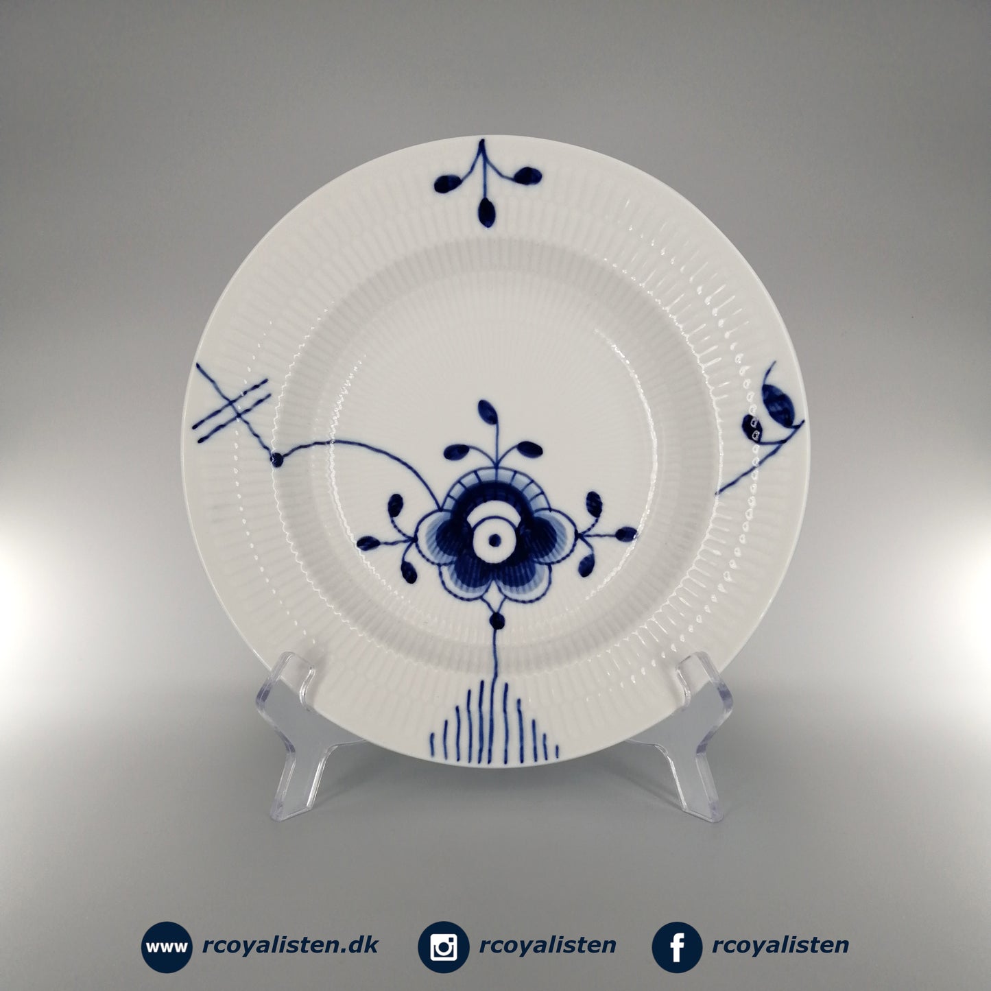 Royal Copenhagen Blå Mega Riflet Dyb Tallerken #4 (21 cm) - RCoyalisten.dk