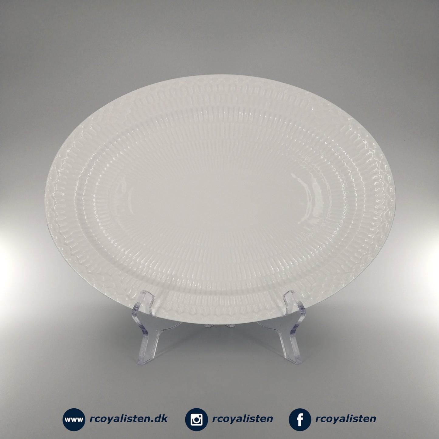 Royal Copenhagen Hvid Halvblonde Ovalt Fad (28 cm) - RCoyalisten.dk