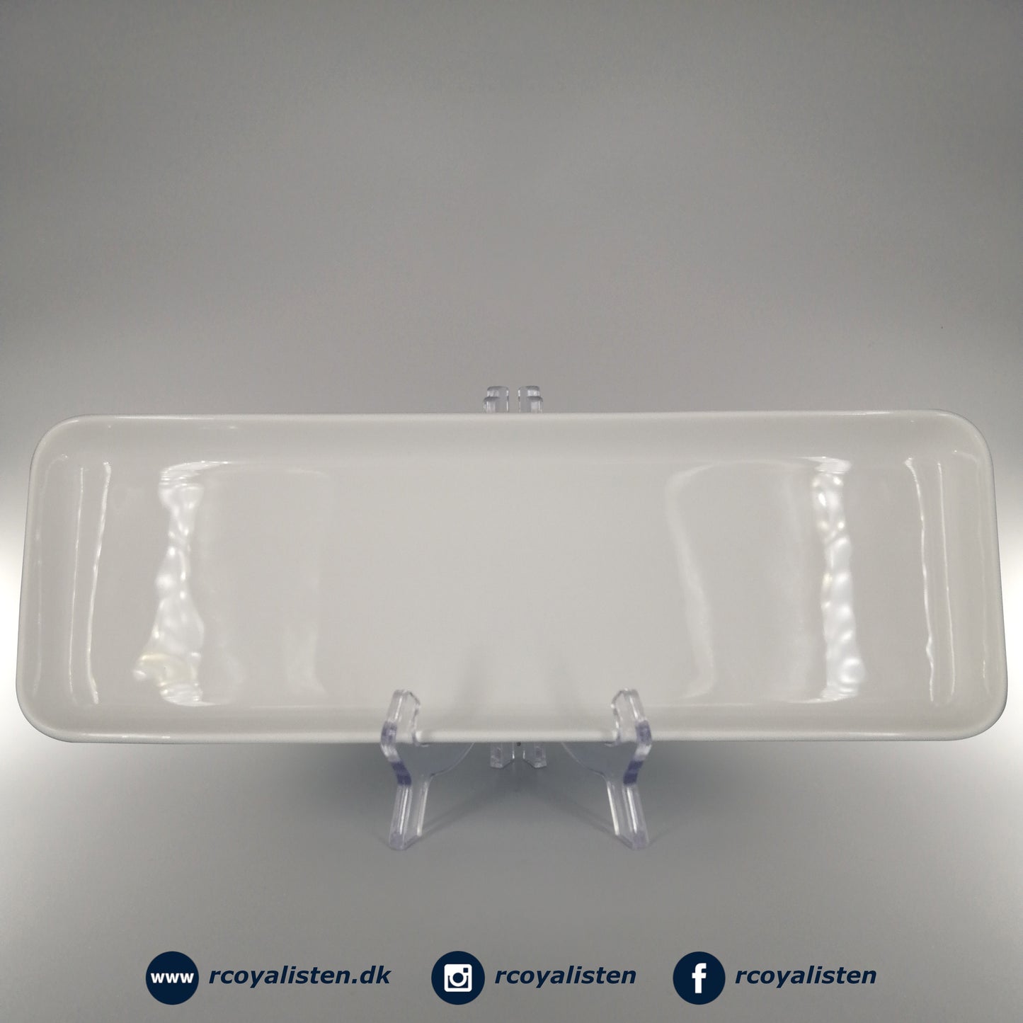 White Fluted Dish (36 cm)