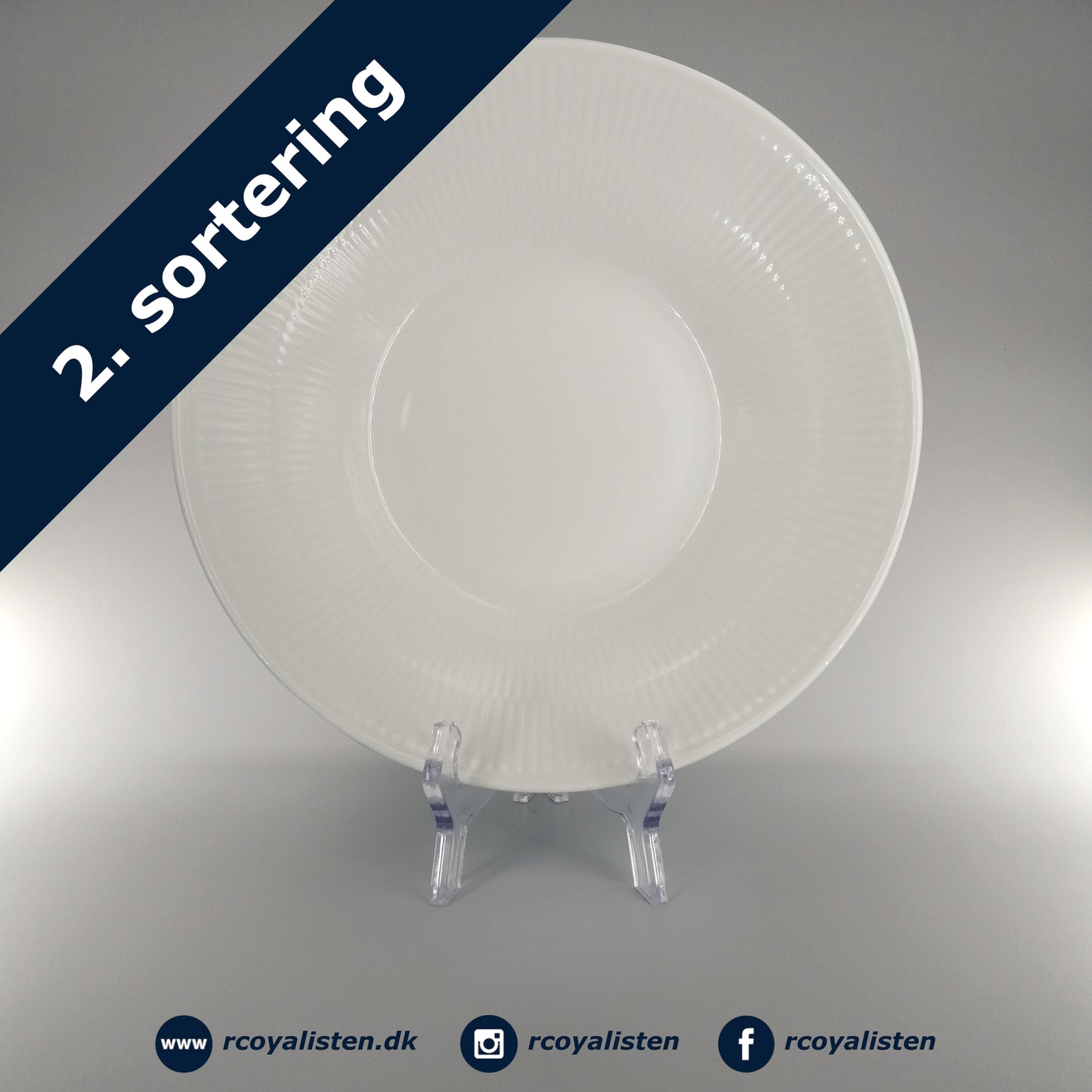 Royal Copenhagen Hvid Riflet Dyb Tallerken (24 cm) - RCoyalisten.dk