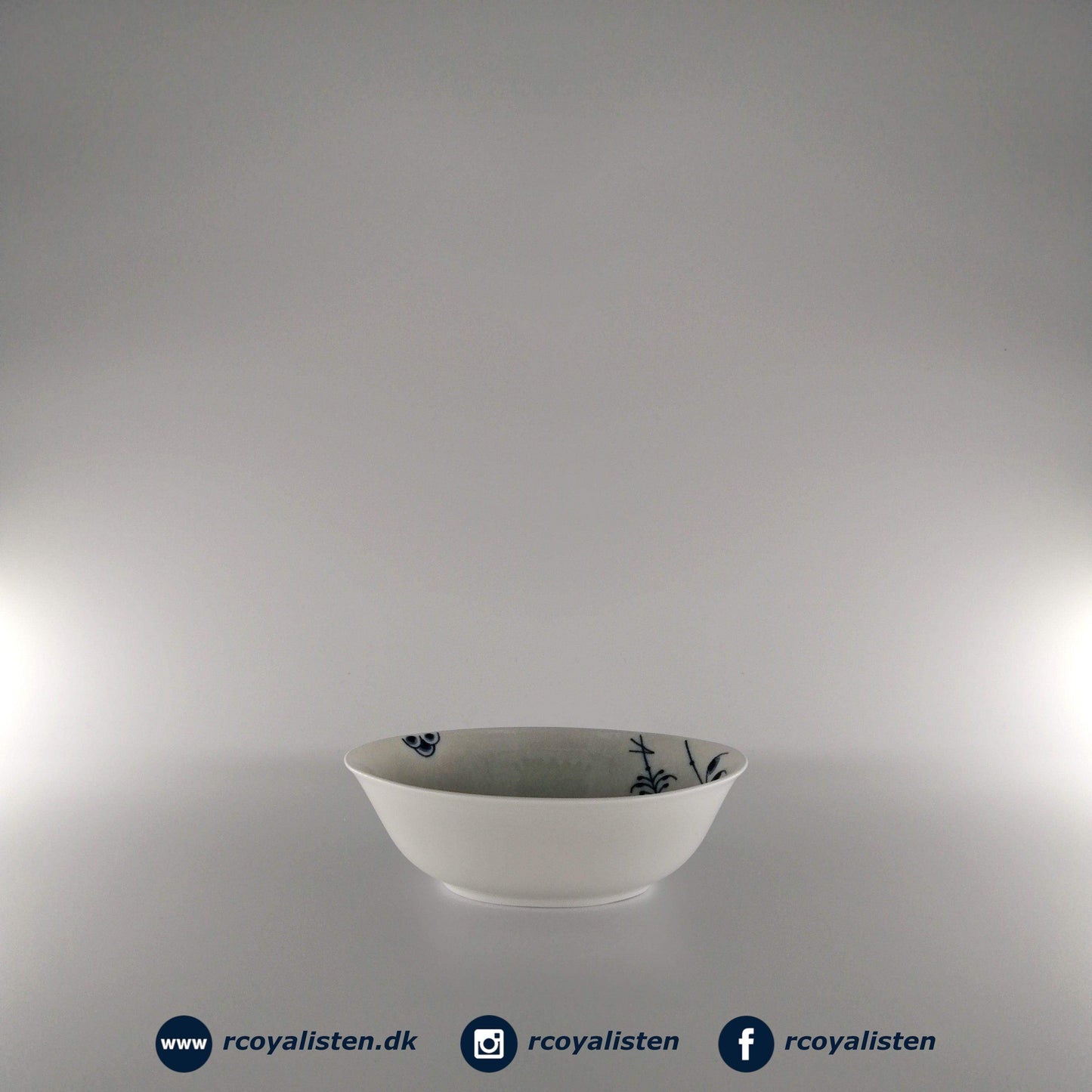 Blå Palmette Oval Skål (15 cm / 35 cl) - RCoyalisten.dk