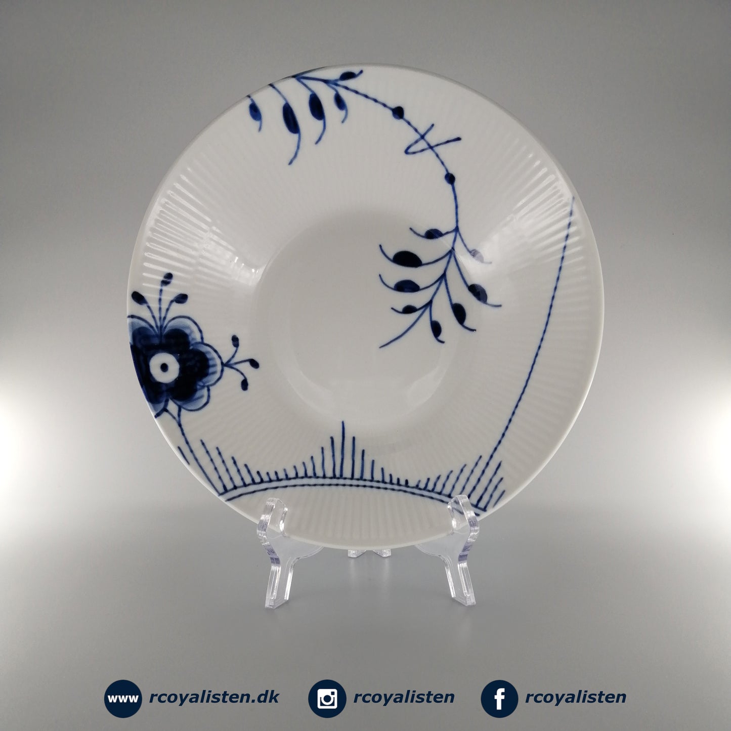Royal Copenhagen Blå Mega Riflet Dyb Tallerken #2 (24 cm) - RCoyalisten.dk