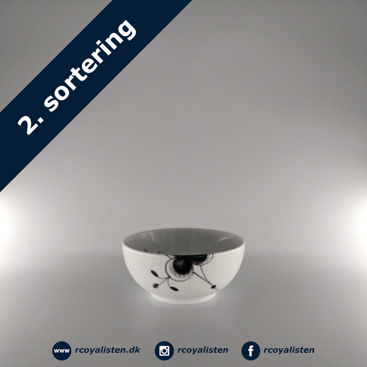 Royal Copenhagen Sort Mega Riflet Skål (13 cm) - RCoyalisten.dk