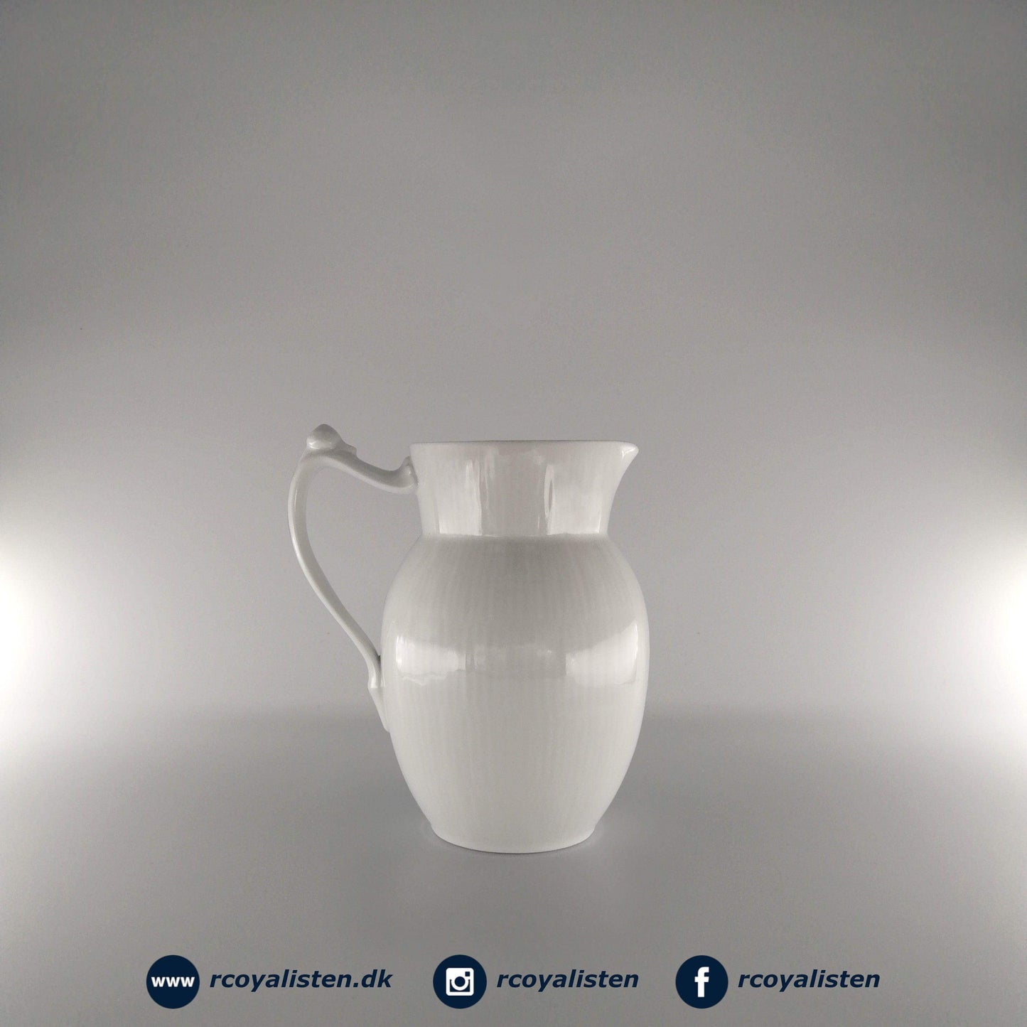 Royal Copenhagen Hvid Riflet Kande (90 cl) - RCoyalisten.dk