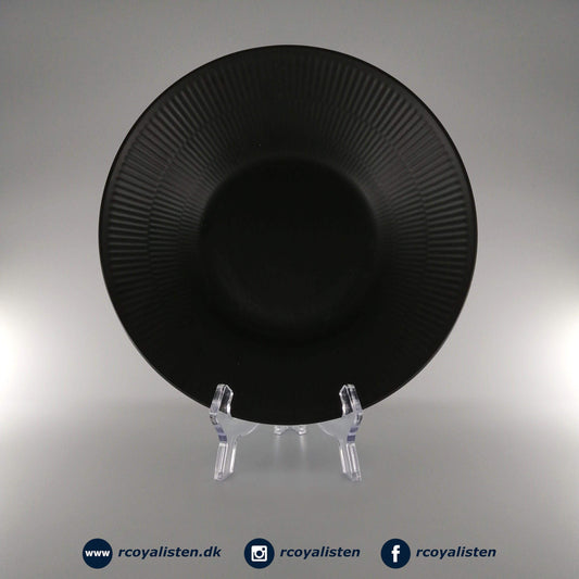 Sort Riflet Dyb Tallerken (24 cm) - RCoyalisten.dk