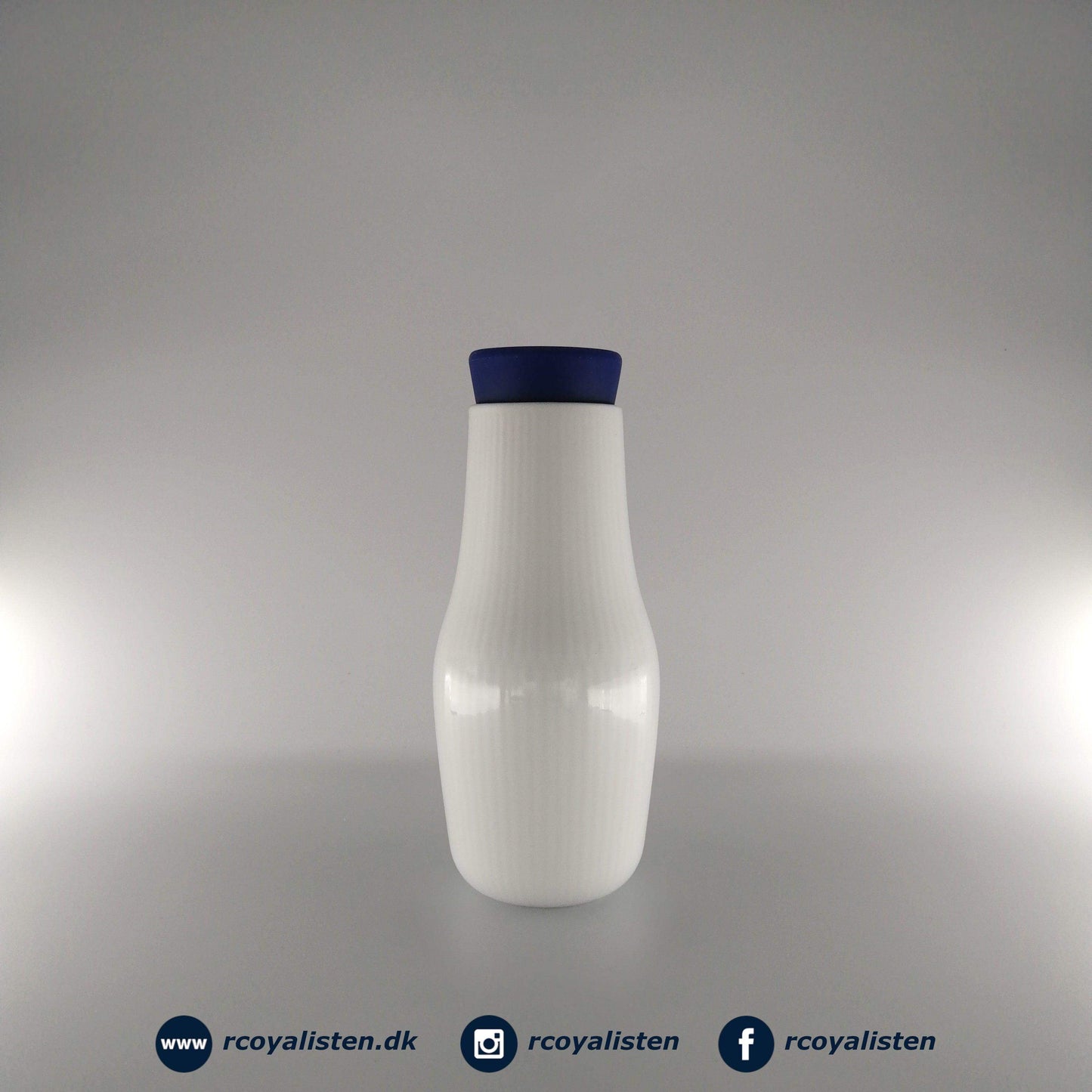 Hvid Riflet Multiflaske (19 cm / 40 cl) - Blå Top - RCoyalisten.dk