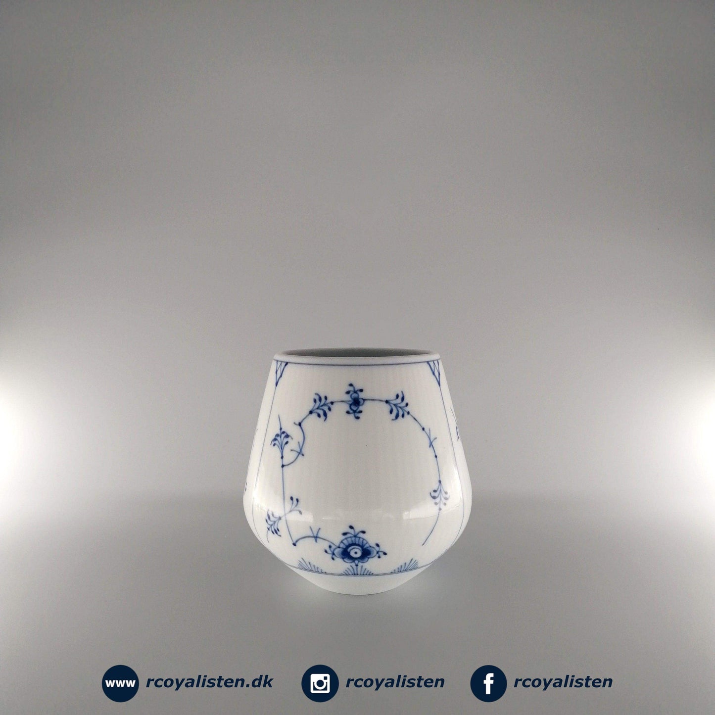 Musselmalet Riflet Vase (12 cm / 80 cl) - RCoyalisten.dk