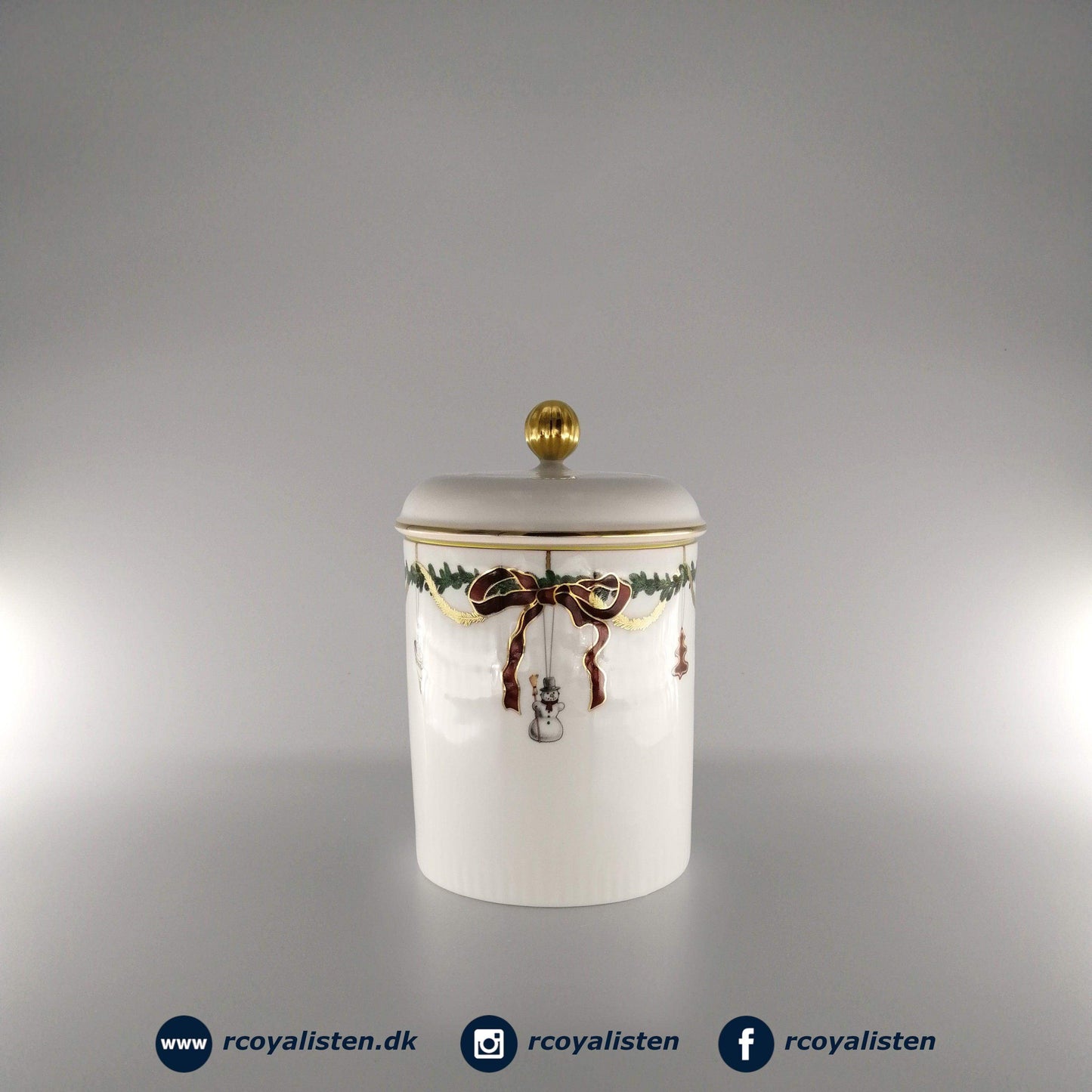 Royal Copenhagen Stjerne Riflet Jul Krukke med Låg (16 cm) - RCoyalisten.dk