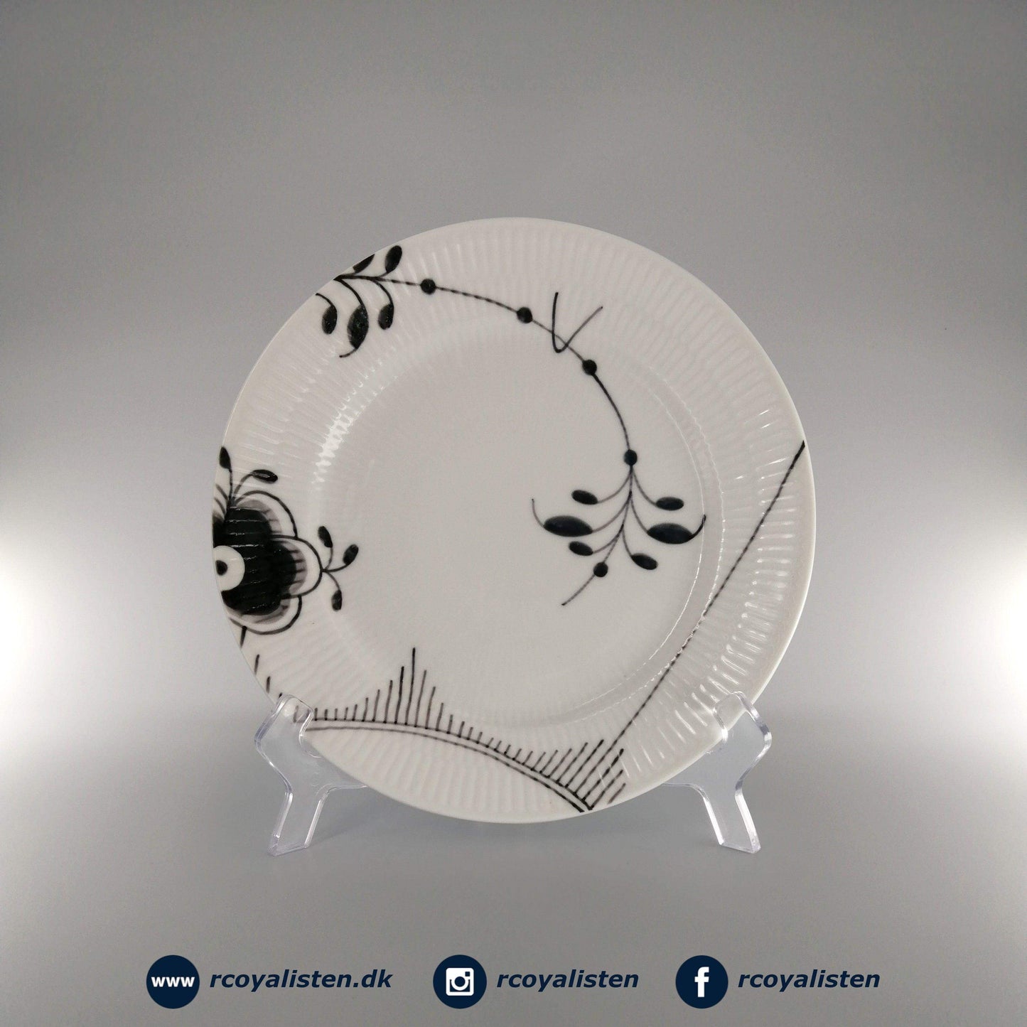 Sort Mega Riflet Tallerken #2 (22 cm) - RCoyalisten.dk