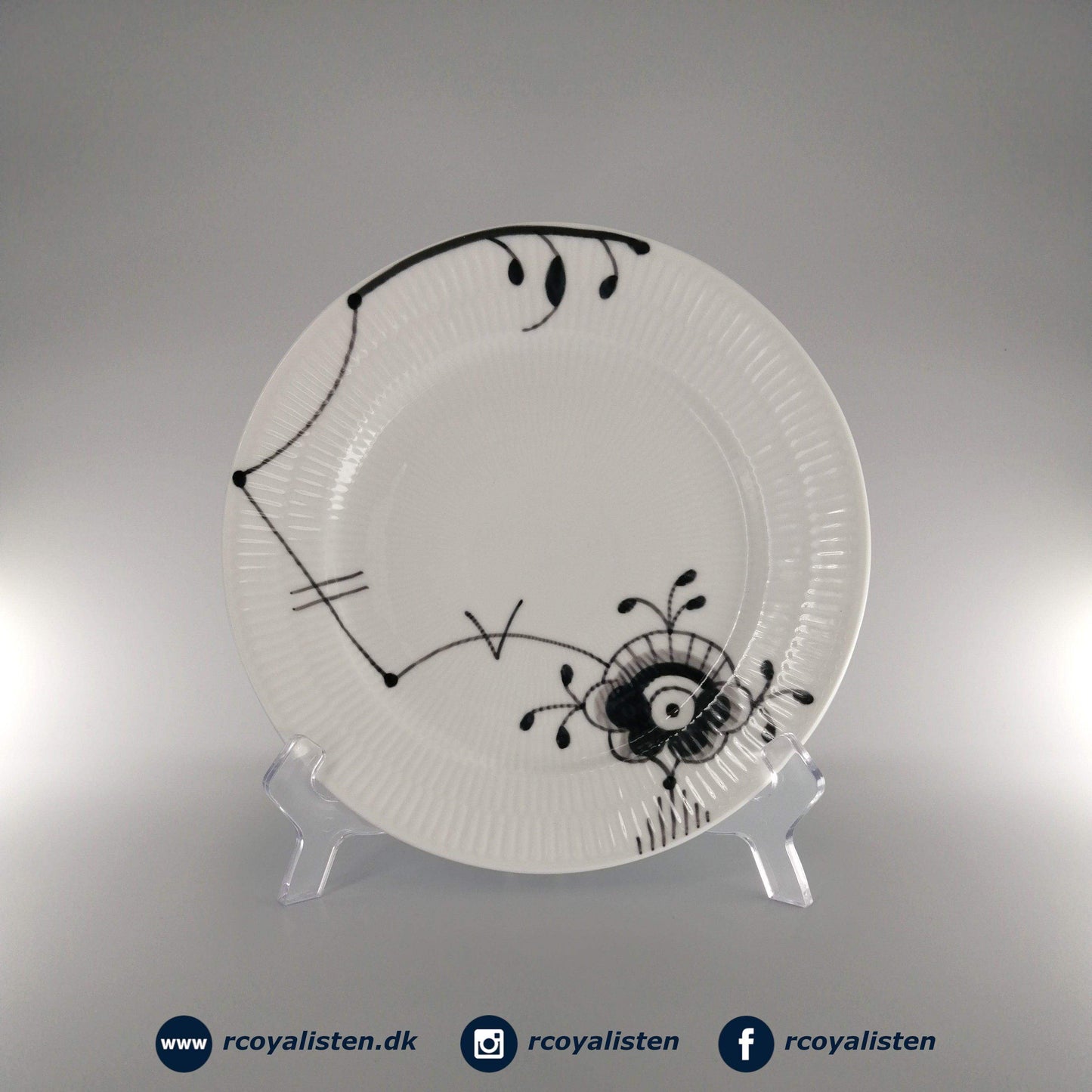 Sort Mega Riflet Tallerken #6 (22 cm) - RCoyalisten.dk