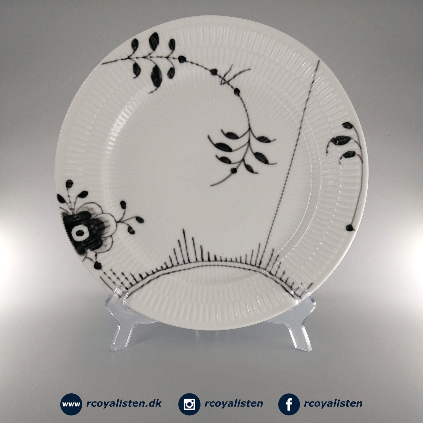 Sort Mega Riflet Tallerken #2 (27 cm) - RCoyalisten.dk
