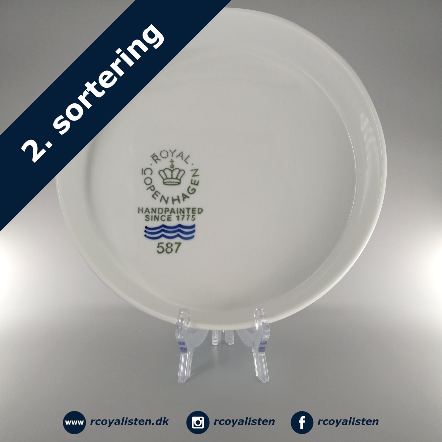 Royal Copenhagen Hvid Riflet Tærtefad (27 cm) - RCoyalisten.dk