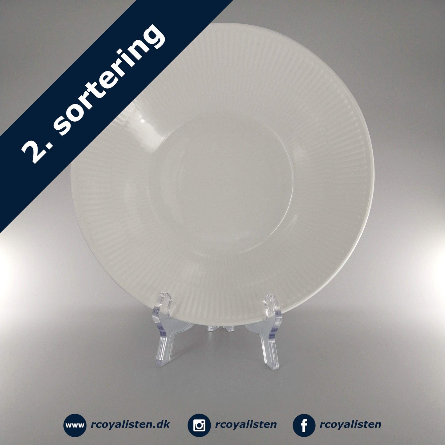 Hvid Riflet Dyb Tallerken (24 cm) - RCoyalisten.dk