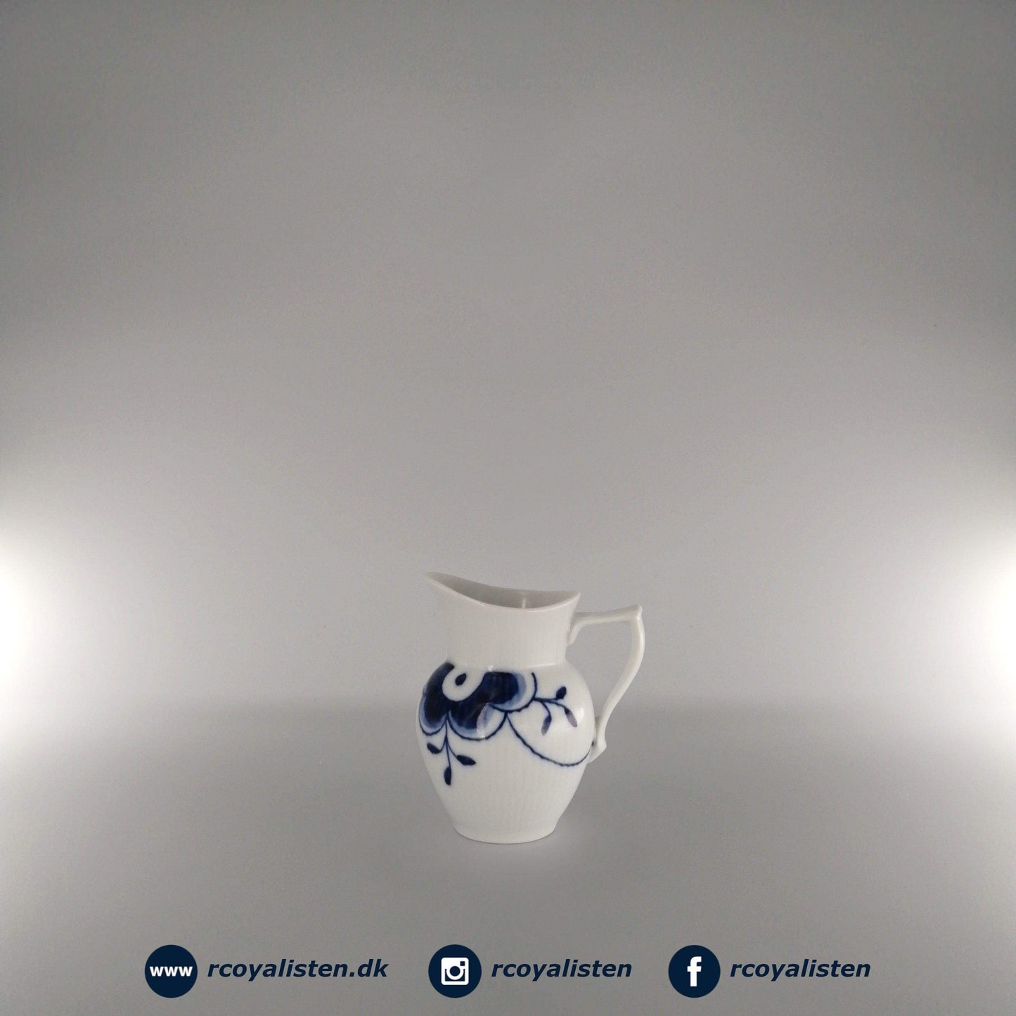 Blå Mega Riflet Kande (10 cm / 17 cl) - RCoyalisten.dk