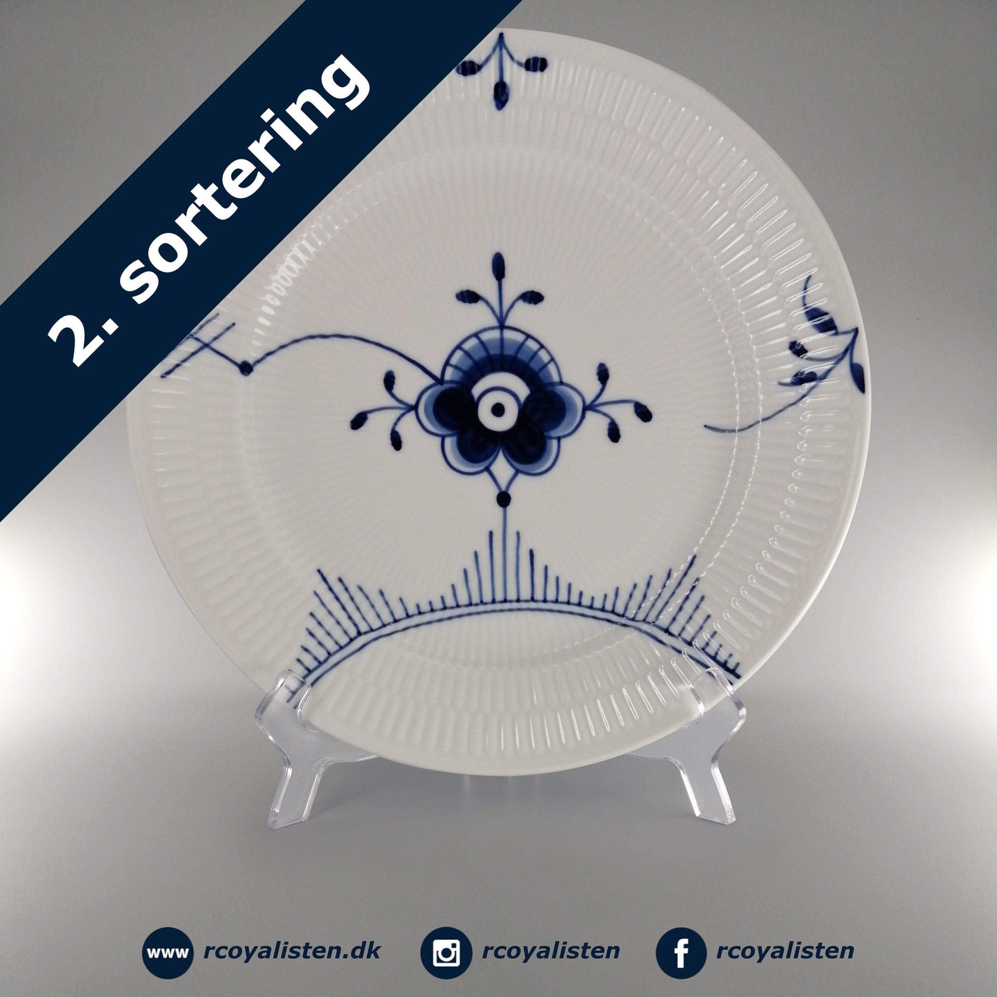 Royal Copenhagen Blå Mega Riflet Tallerken #4 (27 cm) - RCoyalisten.dk