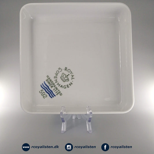 Hvid Riflet Kvadratisk Fad (25 x 25 cm) - RCoyalisten.dk