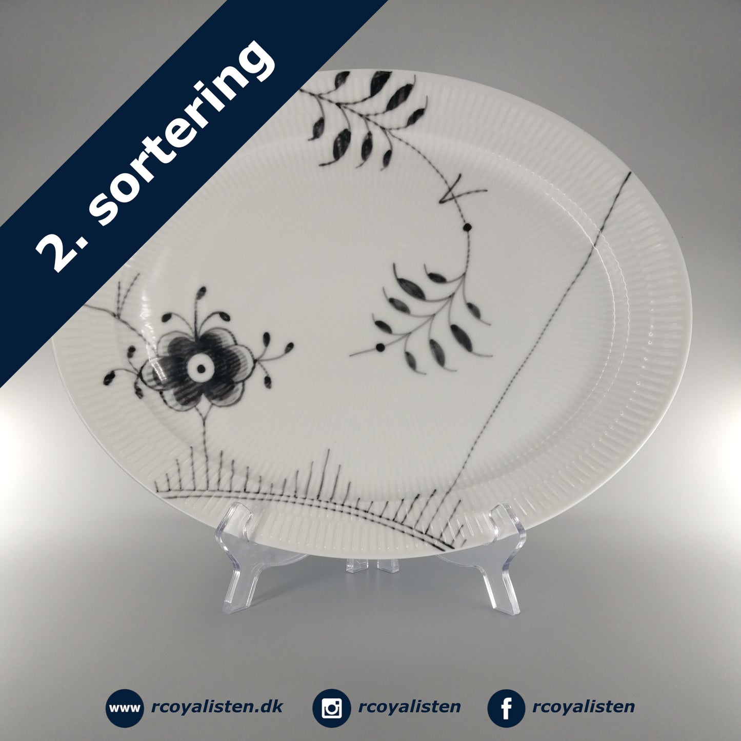 Royal Copenhagen Sort Mega Riflet Ovalt Fad #2 (34 cm) - RCoyalisten.dk