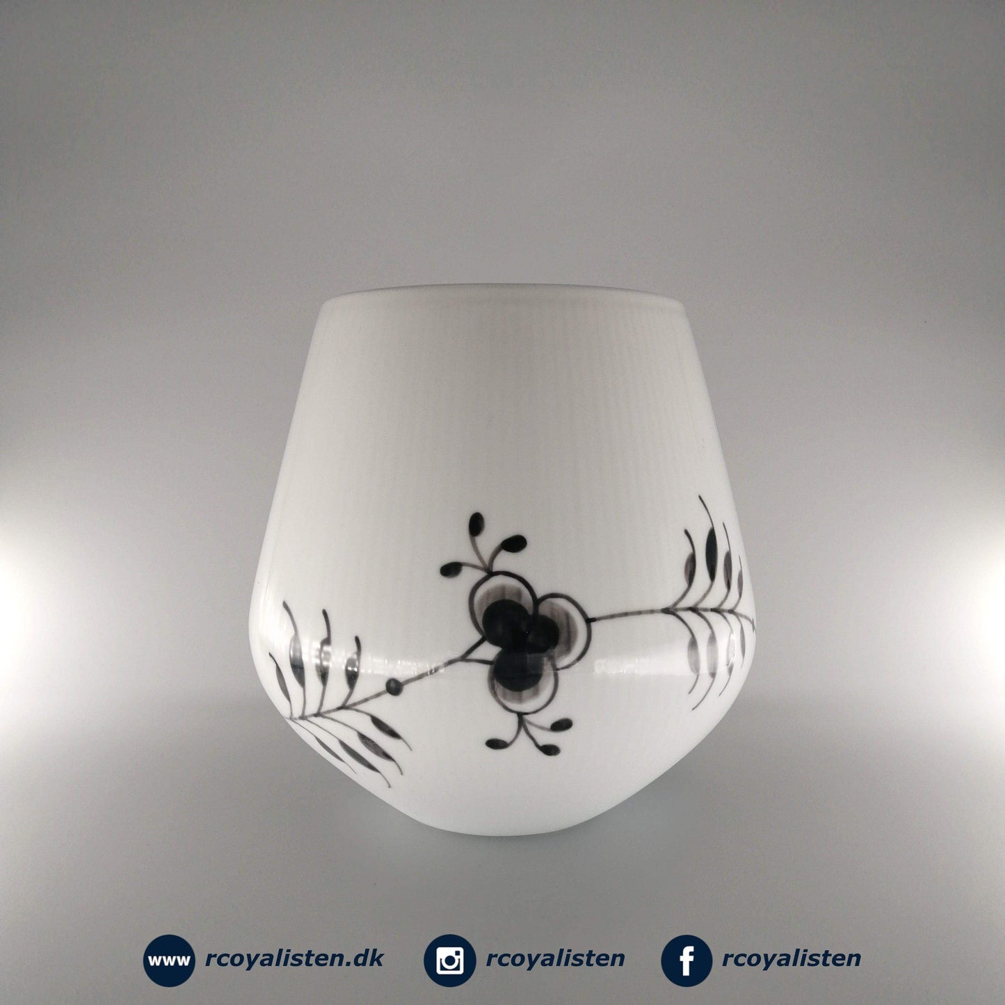 Sort Mega Riflet Vase (20,5 cm / 380 cl) - RCoyalisten.dk