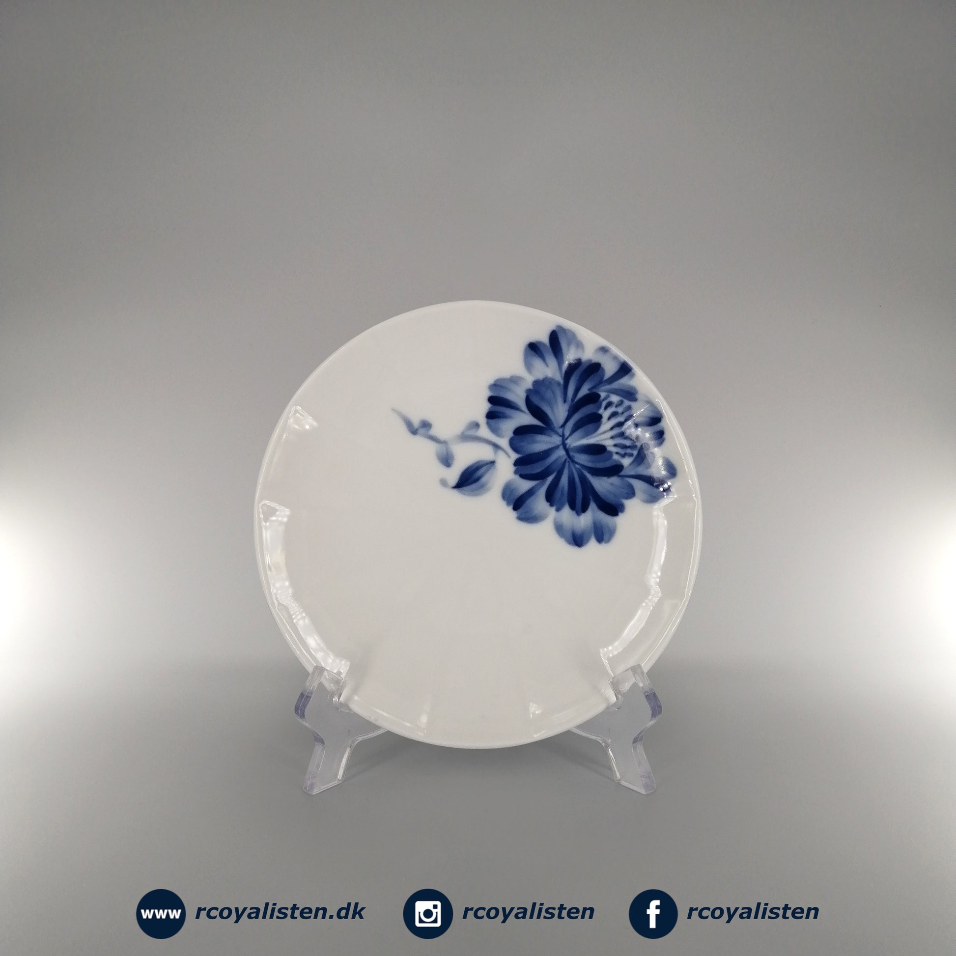Royal Copenhagen Blomst Tallerken (15 cm) - Kamelia - RCoyalisten.dk