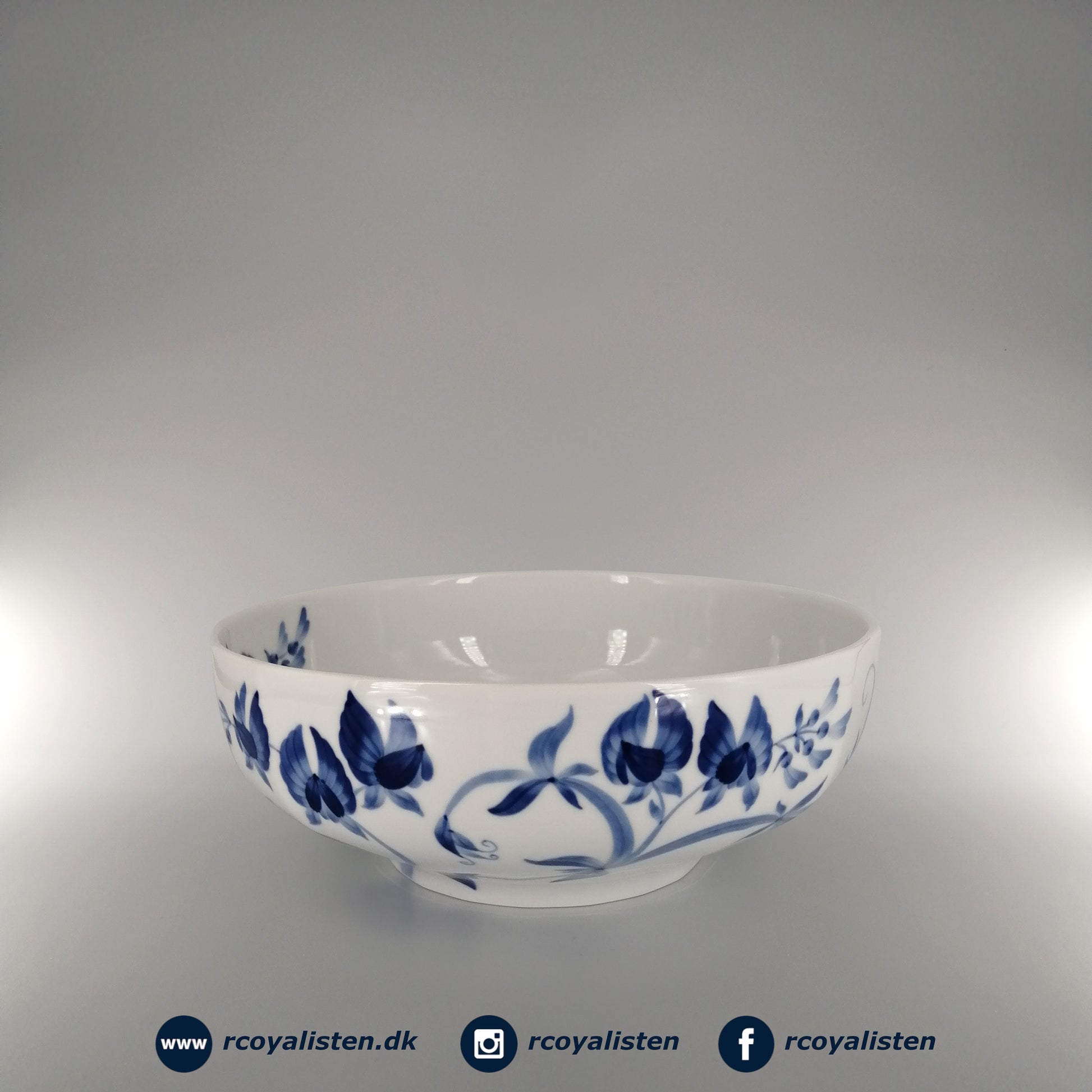 Royal Copenhagen Blomst Skål (22 cm / 200 cl) - Ærteblomst - RCoyalisten.dk