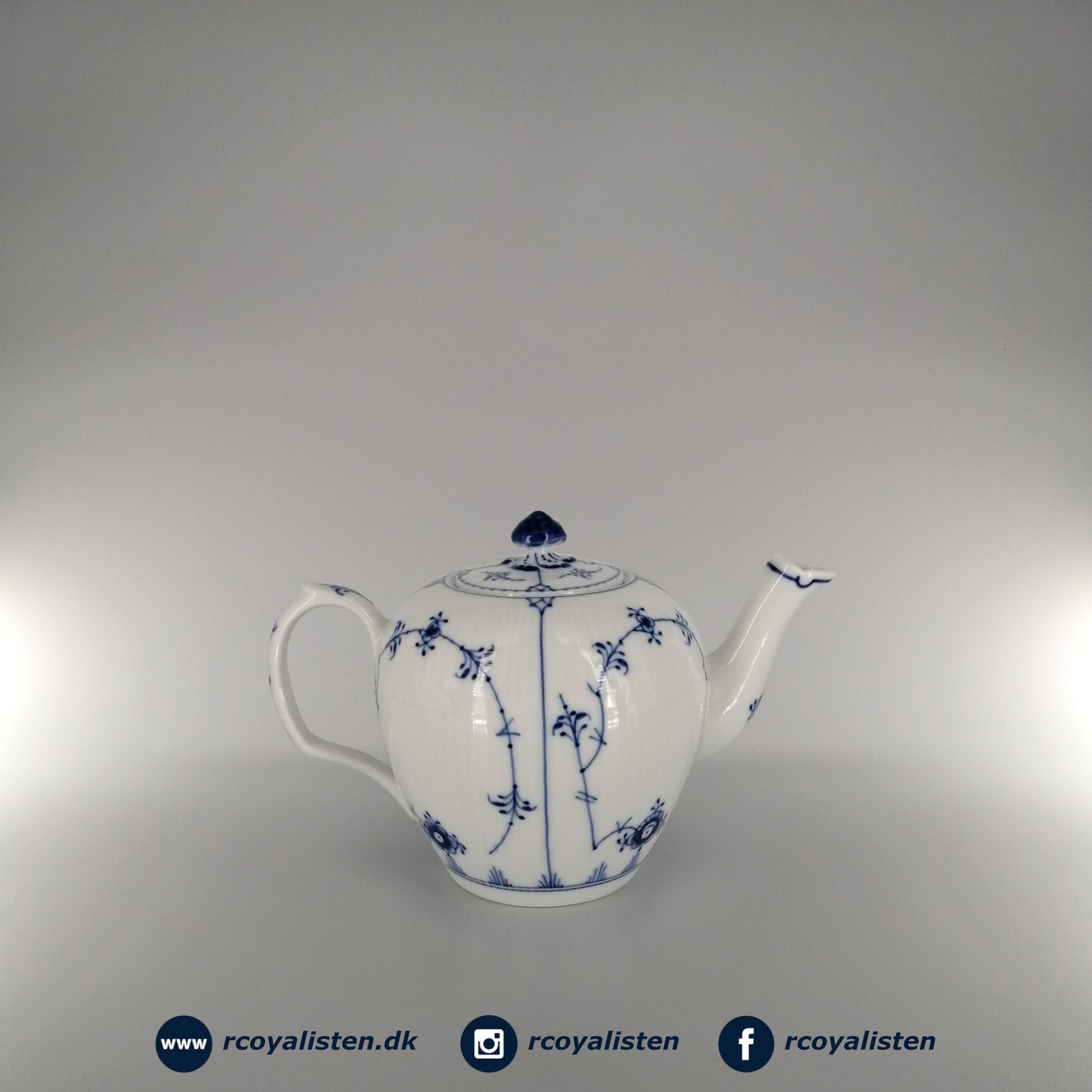 Royal Copenhagen Musselmalet Riflet Tekande (11 cm / 35 cl) - RCoyalisten.dk