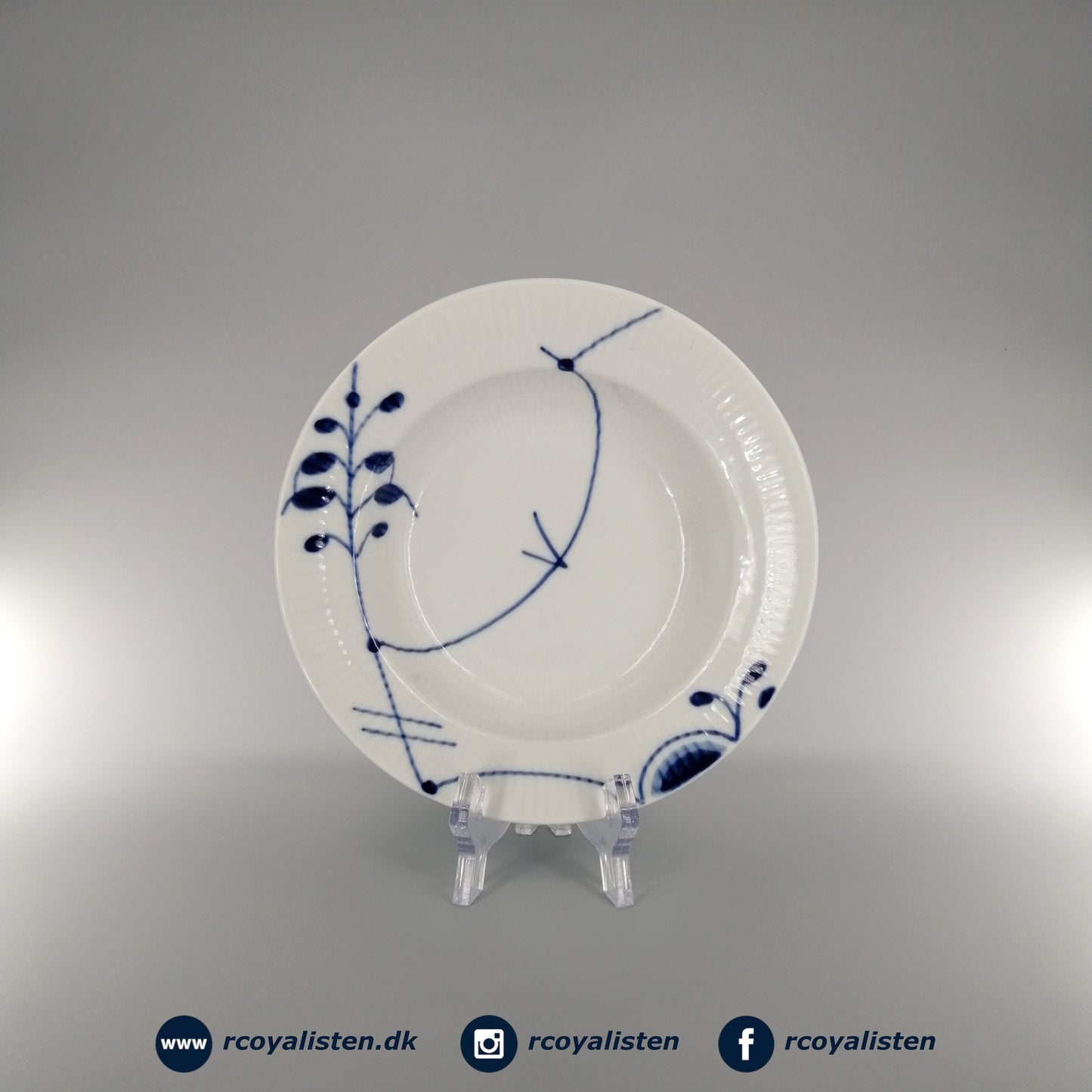 Blue Fluted Mega Deep Plate #1 (17 cm)