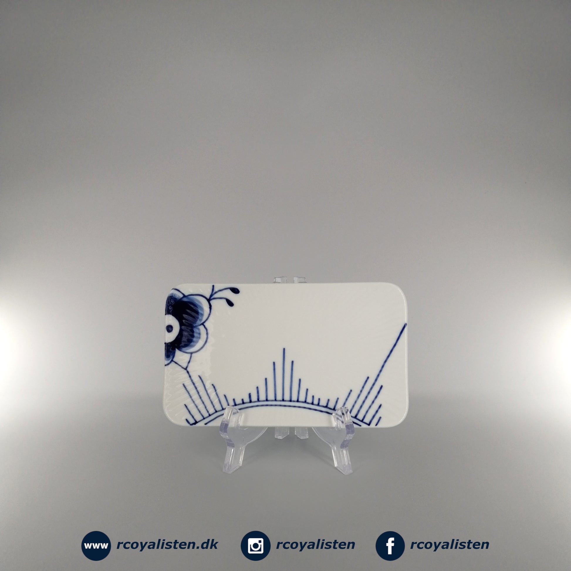 Royal Copenhagen Blå Mega Riflet Serveringsbræt (15,5 cm) - RCoyalisten.dk