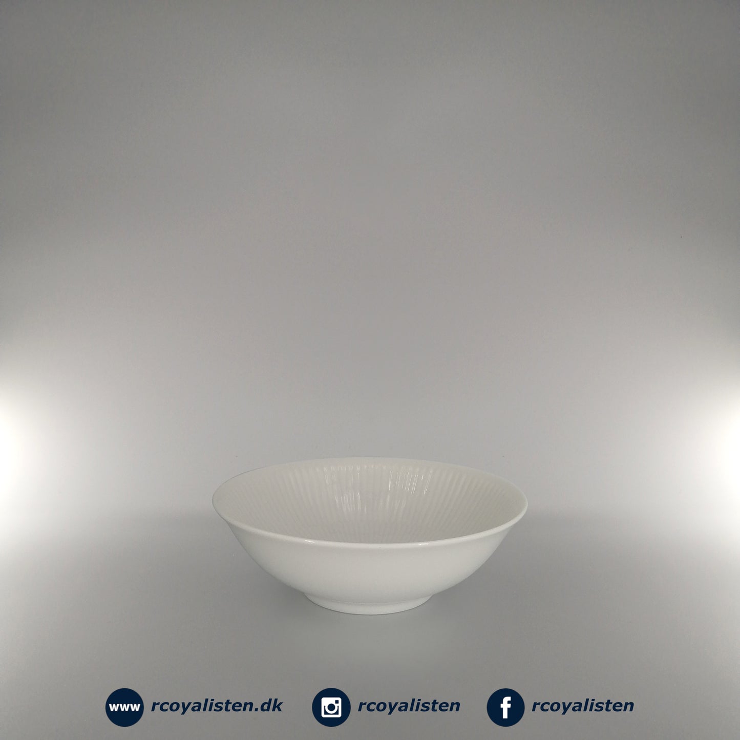 Royal Copenhagen Hvid Riflet Skål (16 cm / 35 cl) - RCoyalisten.dk