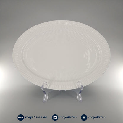 Royal Copenhagen Hvid Riflet Ovalt Fad (28 cm) - RCoyalisten.dk