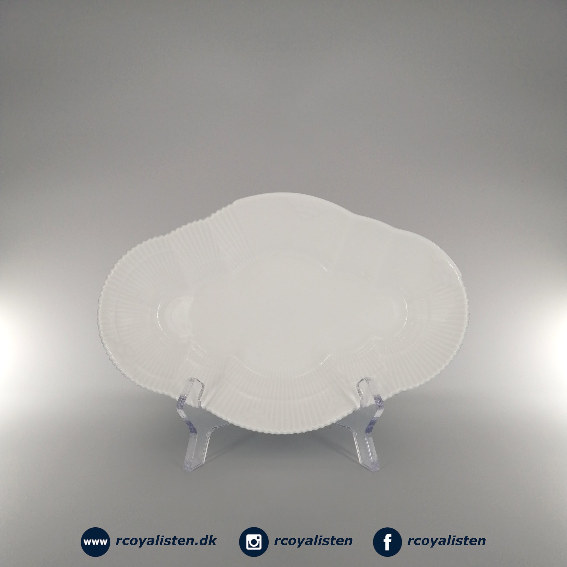 Royal Copenhagen Hvid Elements Fad (23 cm) - RCoyalisten.dk