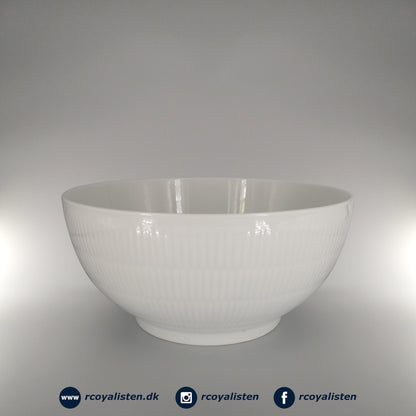 Royal Copenhagen Hvid Riflet Skål (24 cm / 310 cl) - RCoyalisten.dk