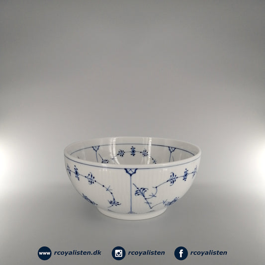 Blue Fluted Plain Bowl (18 cm / 110 cl)