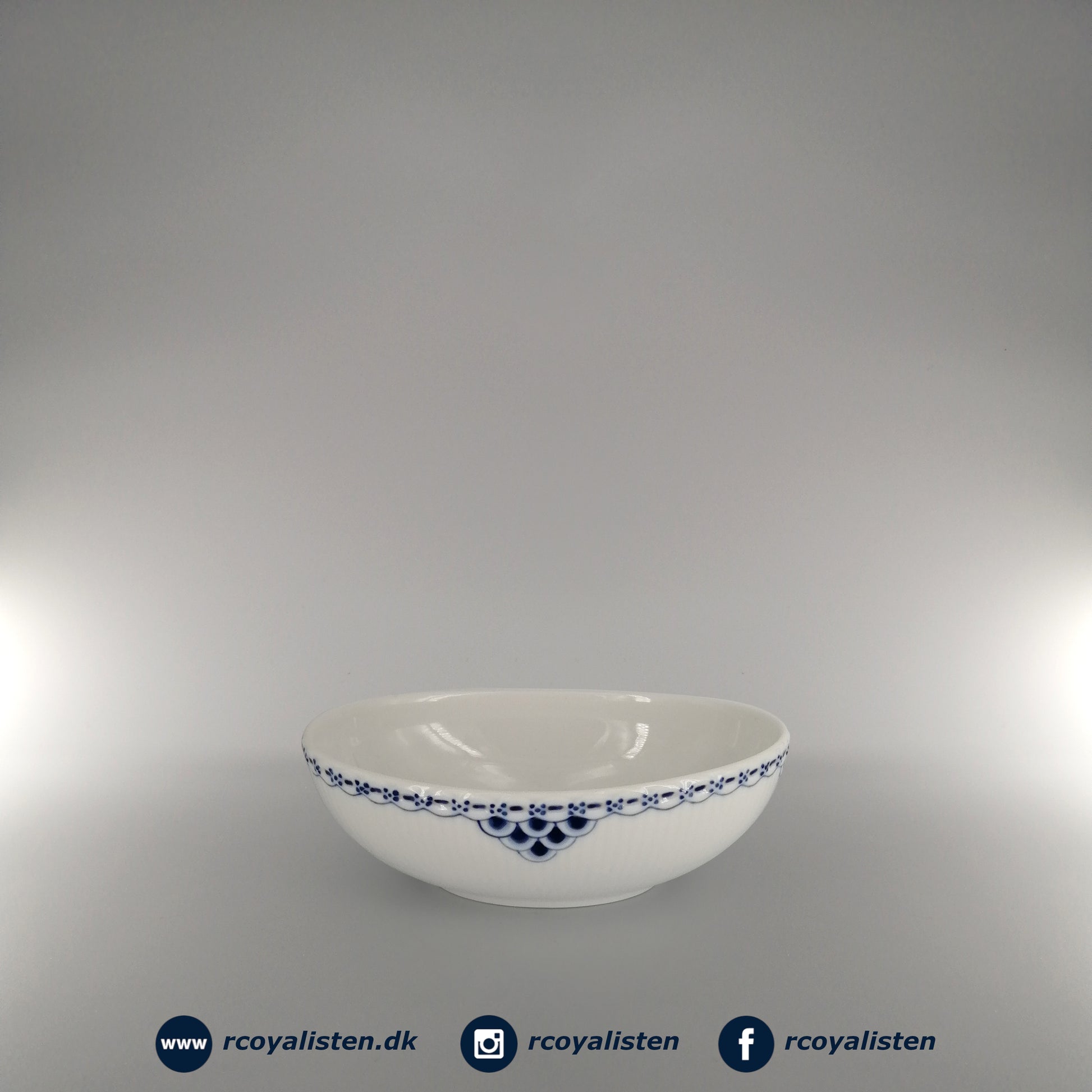 Royal Copenhagen Prinsesse Oval Skål (15 cm / 35 cl) - RCoyalisten.dk