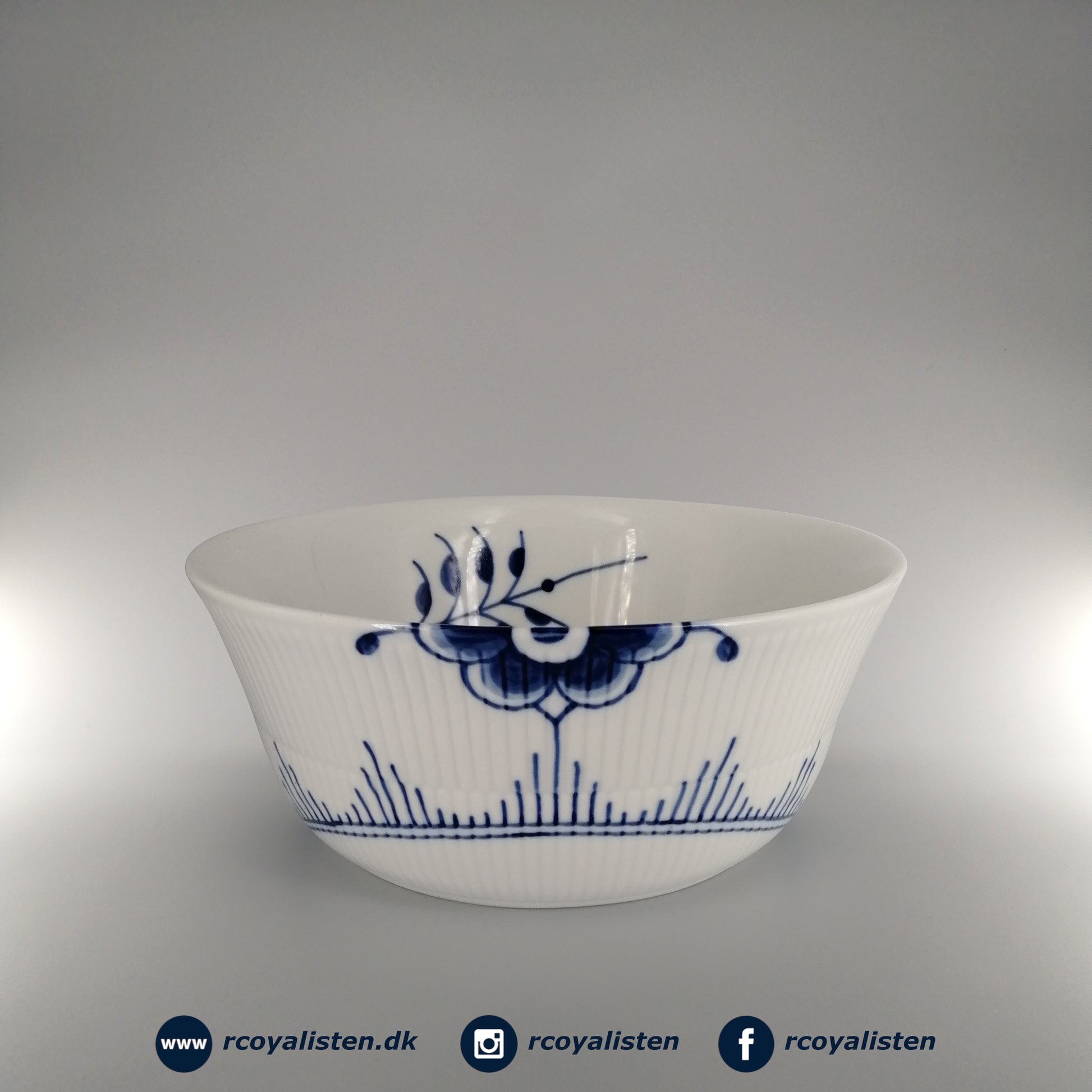 Royal Copenhagen Blå Mega Riflet Termoskål (22 cm / 180 cl) - RCoyalisten.dk