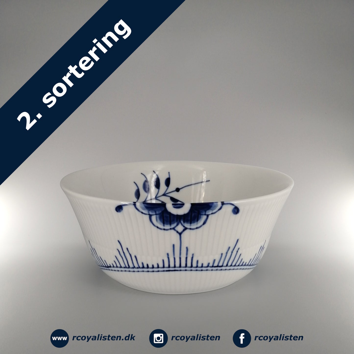 Blue Fluted Mega Thermal Bowl (22 cm / 180 cl)
