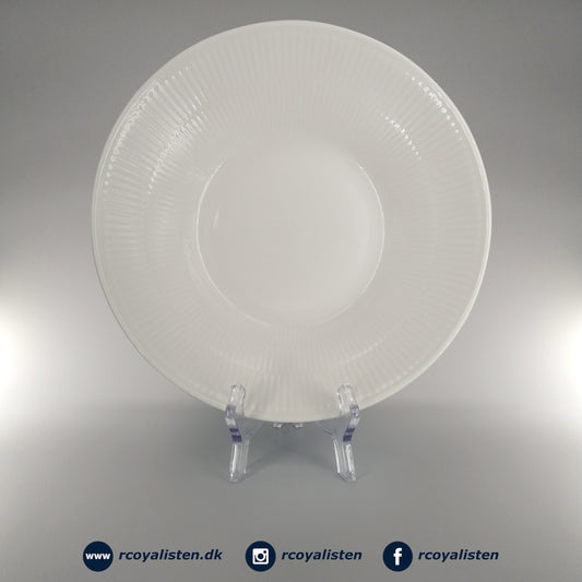 White Fluted Deep Plate (24 cm)