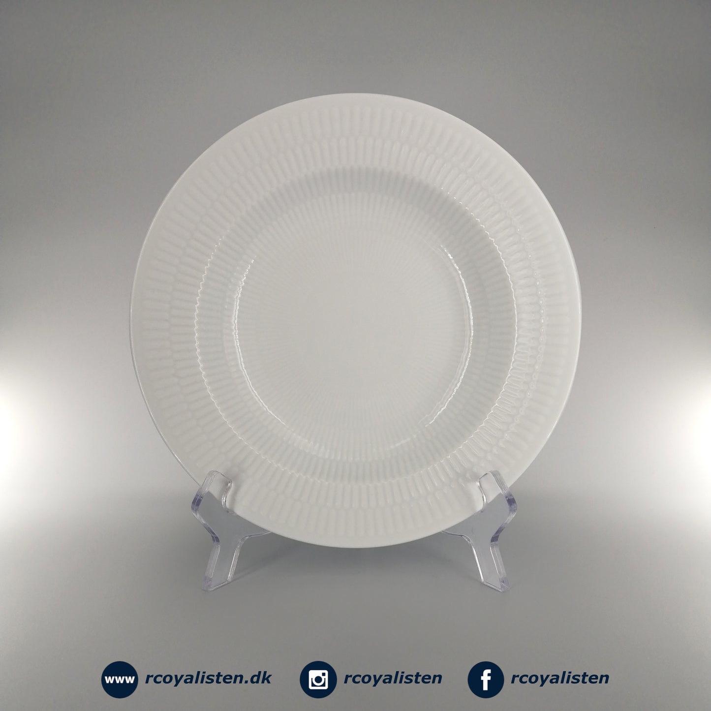 Royal Copenhagen Hvid Riflet Dyb Tallerken (21 cm) - RCoyalisten.dk