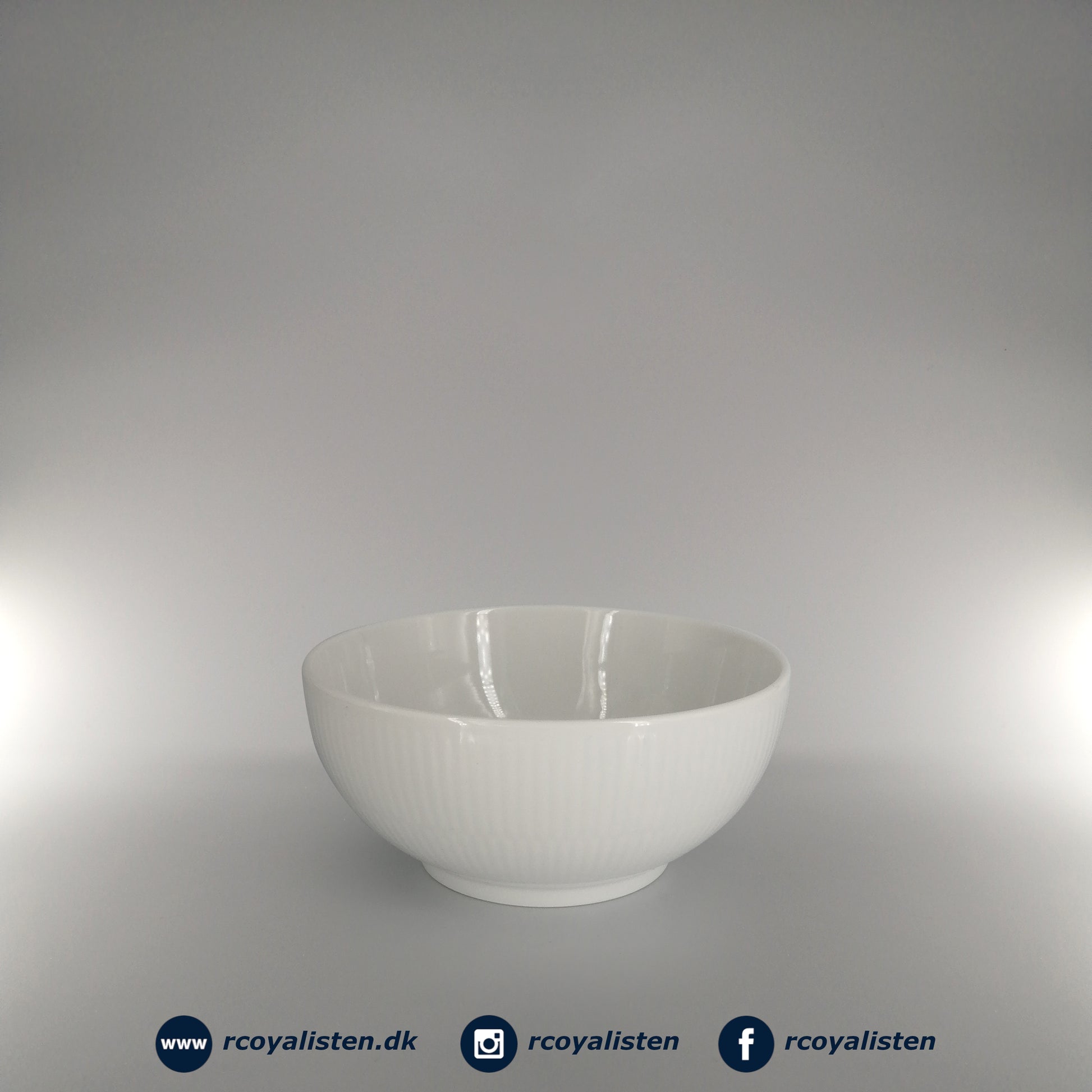 Royal Copenhagen Hvid Riflet Skål (13 cm / 47 cl) - RCoyalisten.dk