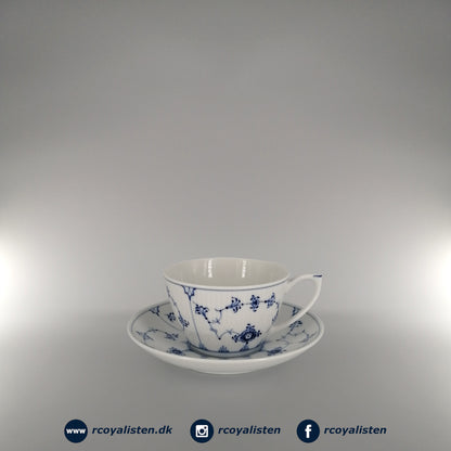 Royal Copenhagen Musselmalet Riflet Kop med Underkop (25 cl) - RCoyalisten.dk