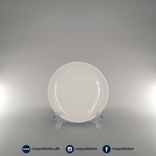 White Fluted Half Lace Saucer (14,5 cm)