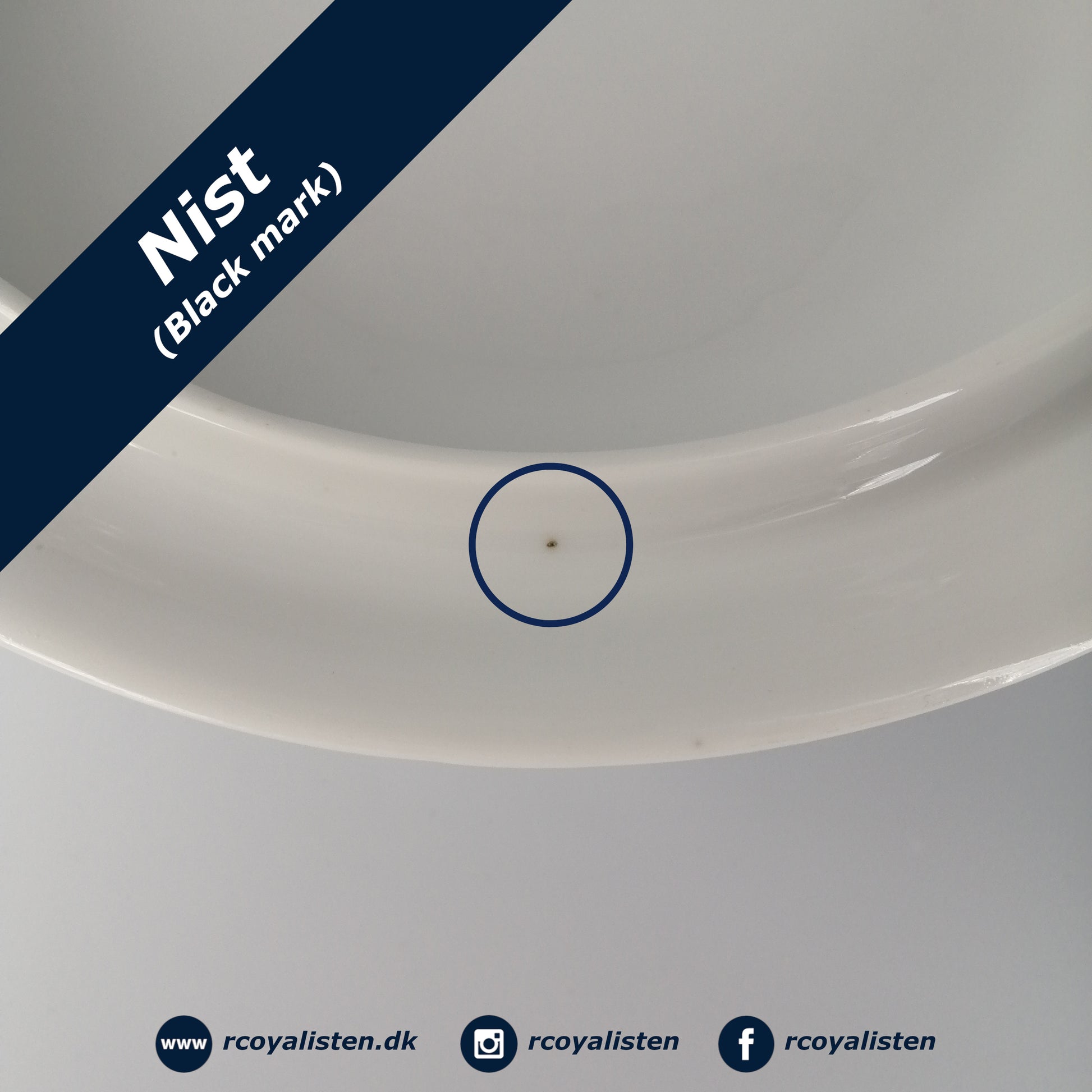 Royal Copenhagen Musselmalet Riflet Lågfad Rundt (24,5 cm / 120 cl) - RCoyalisten.dk