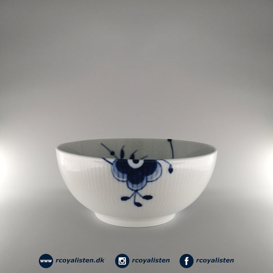 Blue Fluted Mega Bowl (21 cm / 180 cl)