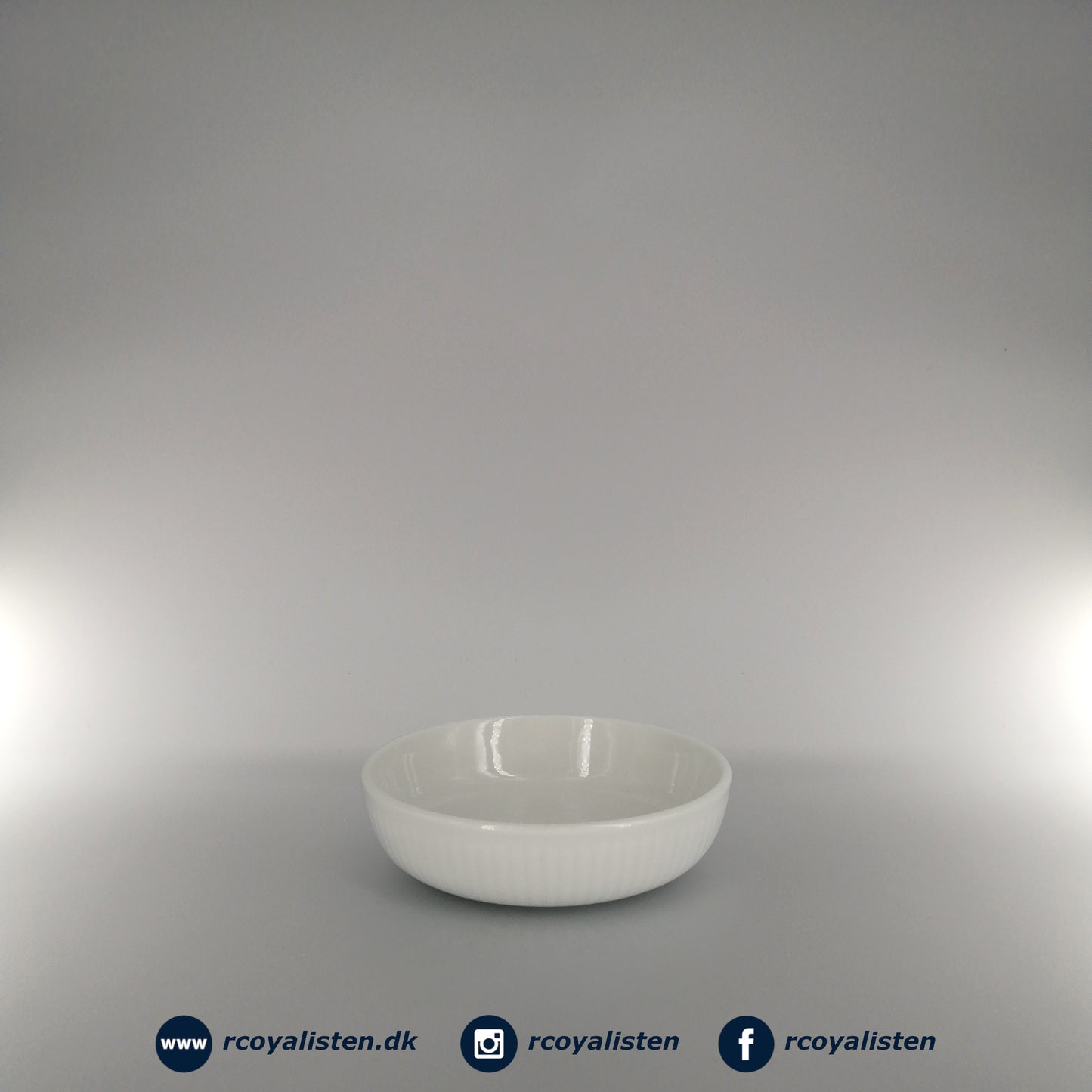 Hvid Riflet Skål (11,5 cm / 21 cl)